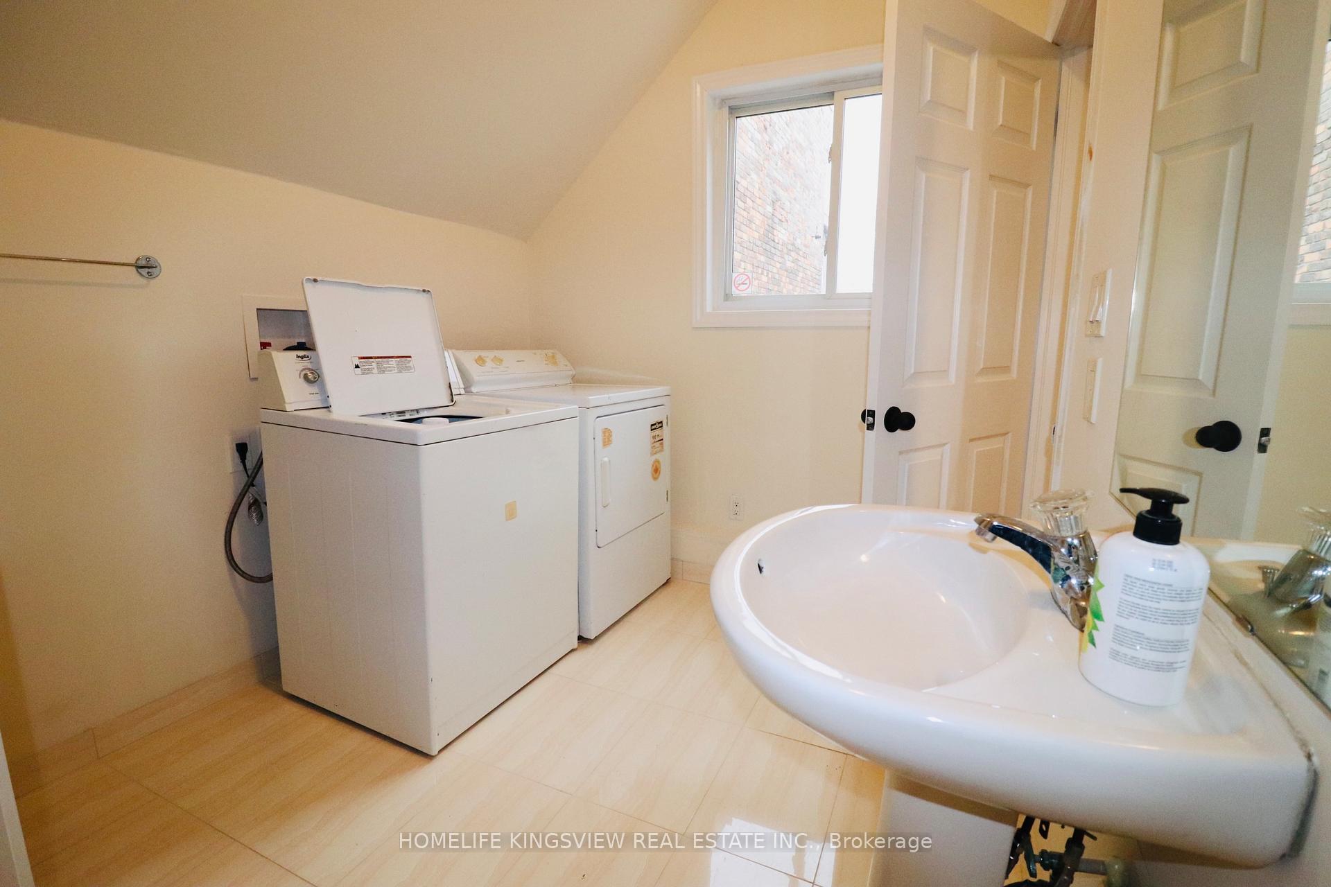 Photo 9 of Unit A, 647 Talbot Street, St. Thomas — HOMEH