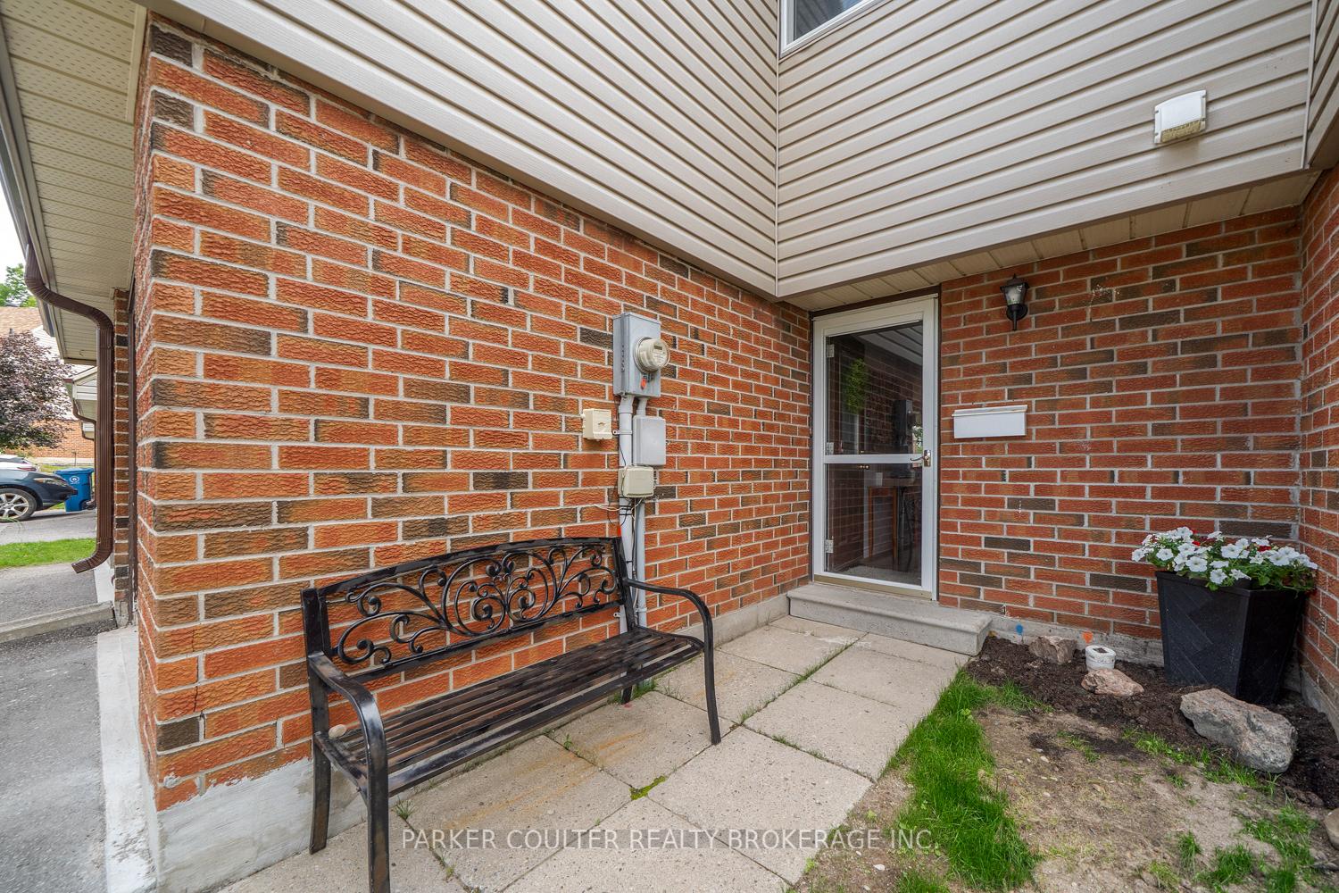 Photo 3 of Unit 16, 441 Barrie Road, Orillia — HOMEH