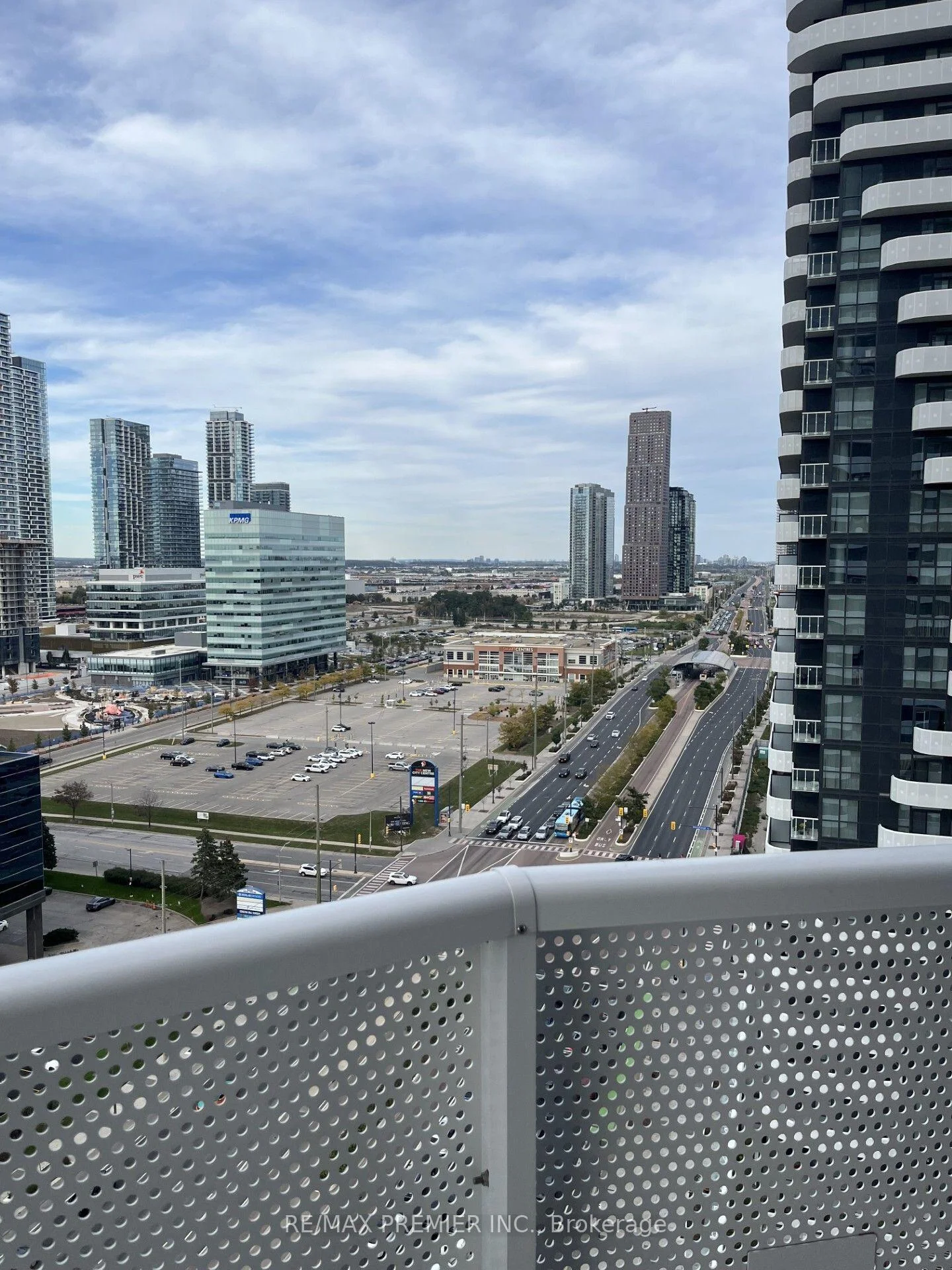 Photo 8 of Unit 1912, 225 Commerce Street, Vaughan, Vaughan Corporate Centre — HOMEH