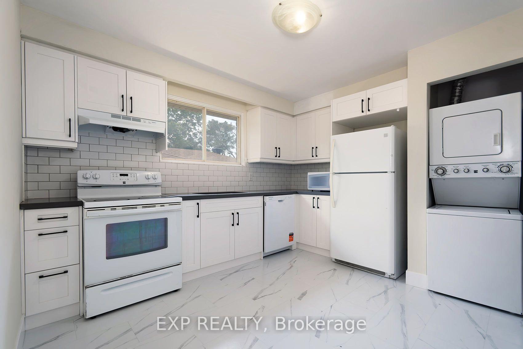 Photo 5 of 260 Cook Street, Barrie, Grove East — HOMEH