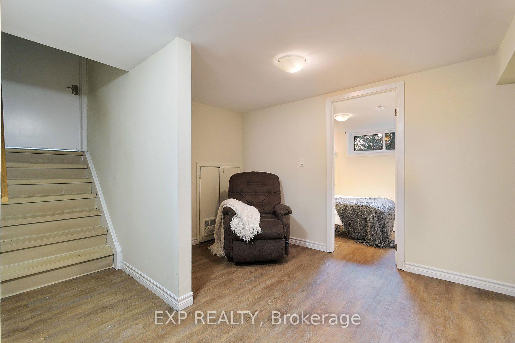 Photo 12 of 260 Cook Street, Barrie, Grove East — HOMEH