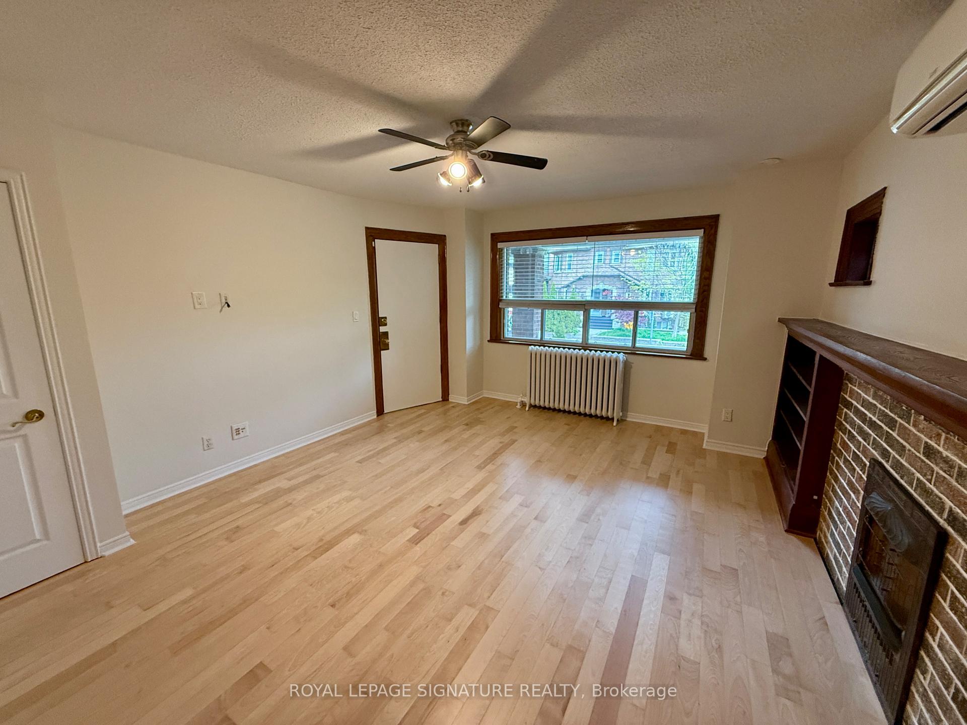 Photo 4 of Unit Main Floor, 60 Glen Manor Drive, Toronto, The Beaches — HOMEH