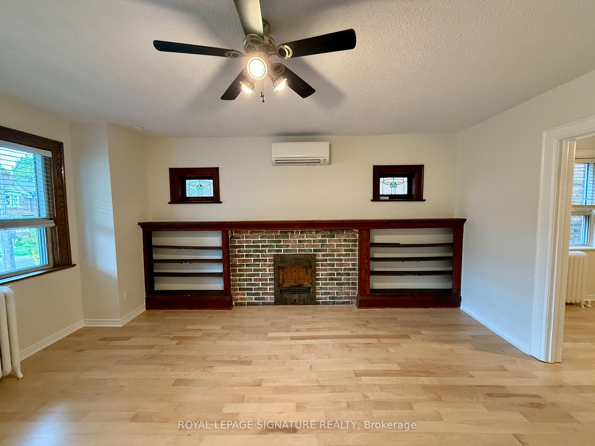 Photo 5 of Unit Main Floor, 60 Glen Manor Drive, Toronto, The Beaches — HOMEH