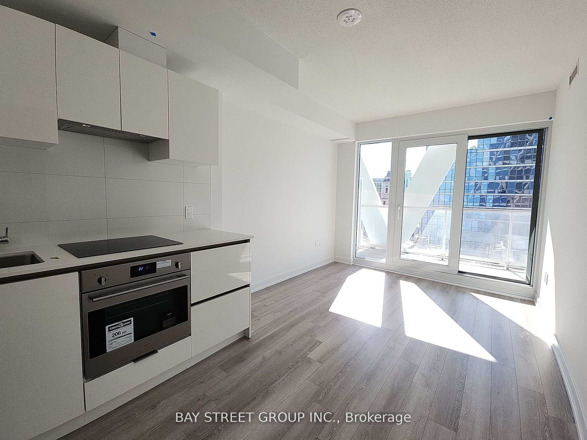 Photo 4 of Unit 1915, 230 Simcoe Street, Toronto, Kensington-Chinatown — HOMEH