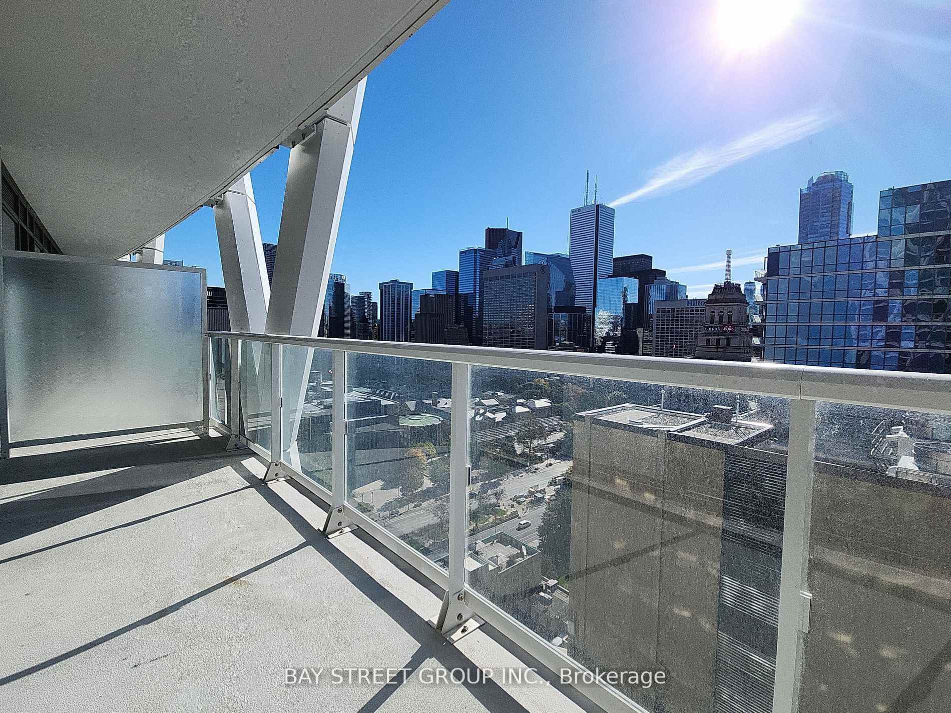 Photo 16 of Unit 1915, 230 Simcoe Street, Toronto, Kensington-Chinatown — HOMEH