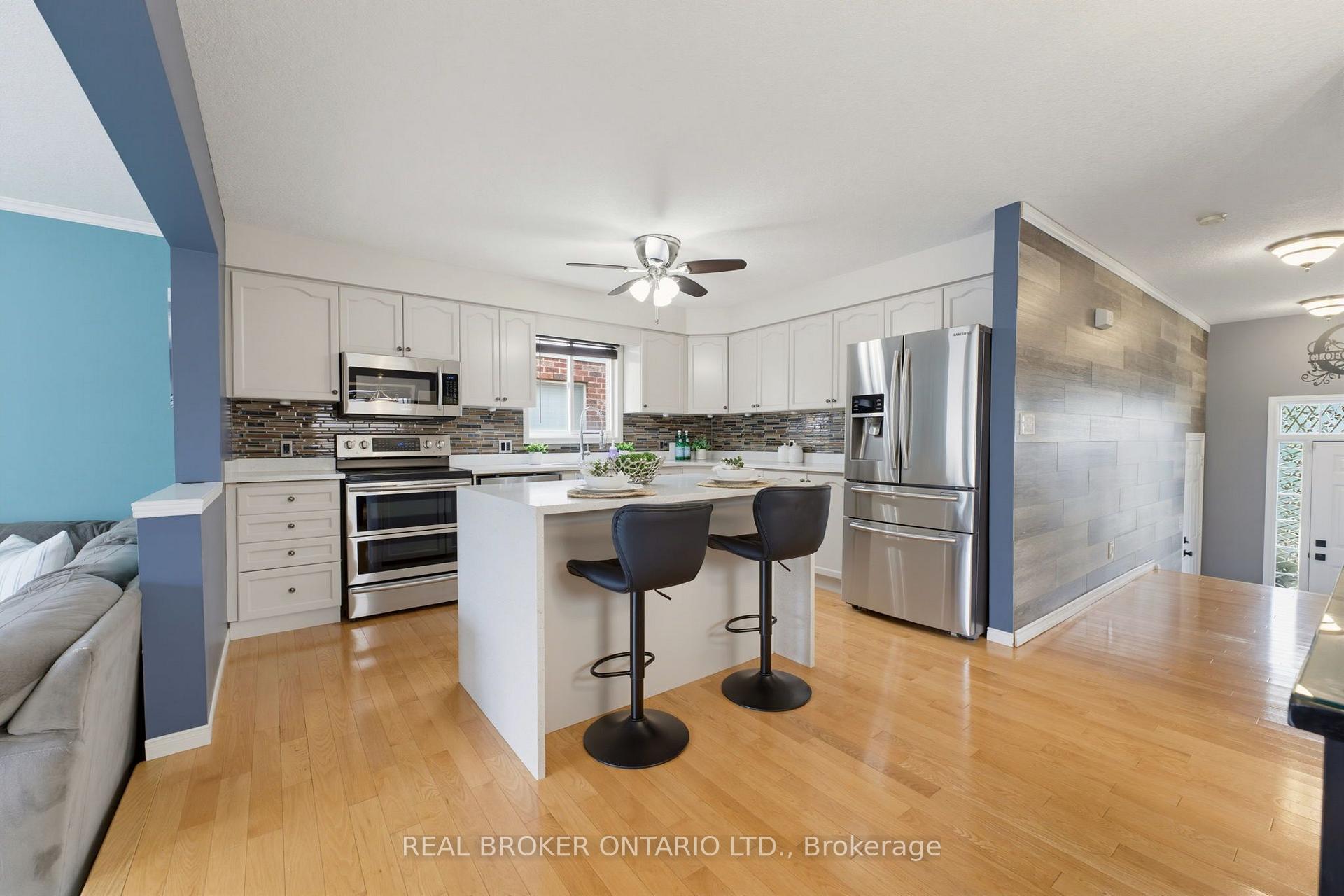 Photo 9 of 592 Little Dover Crescent, Waterloo, Colonial Acres — HOMEH