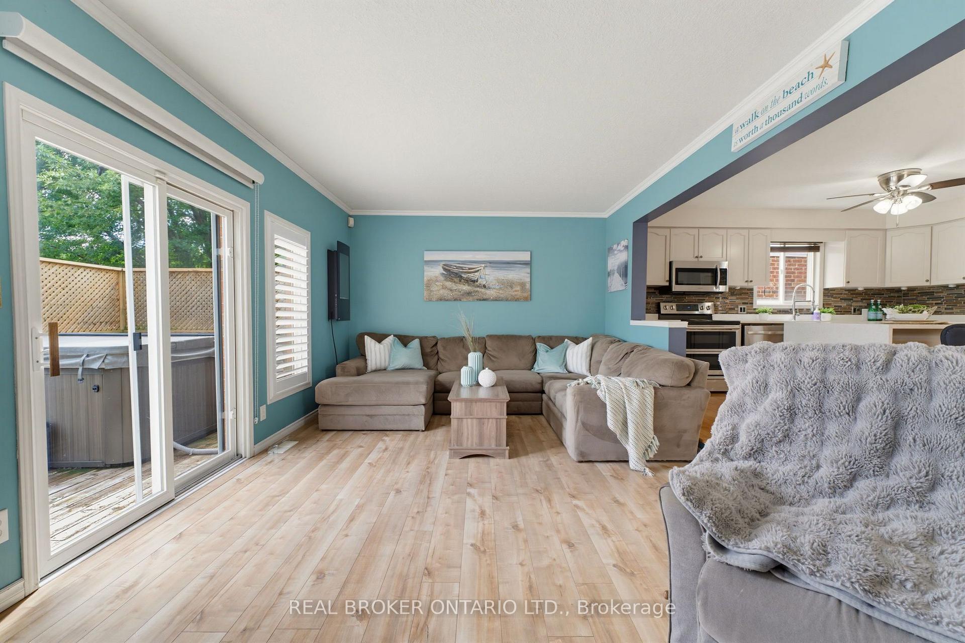 Photo 11 of 592 Little Dover Crescent, Waterloo, Colonial Acres — HOMEH