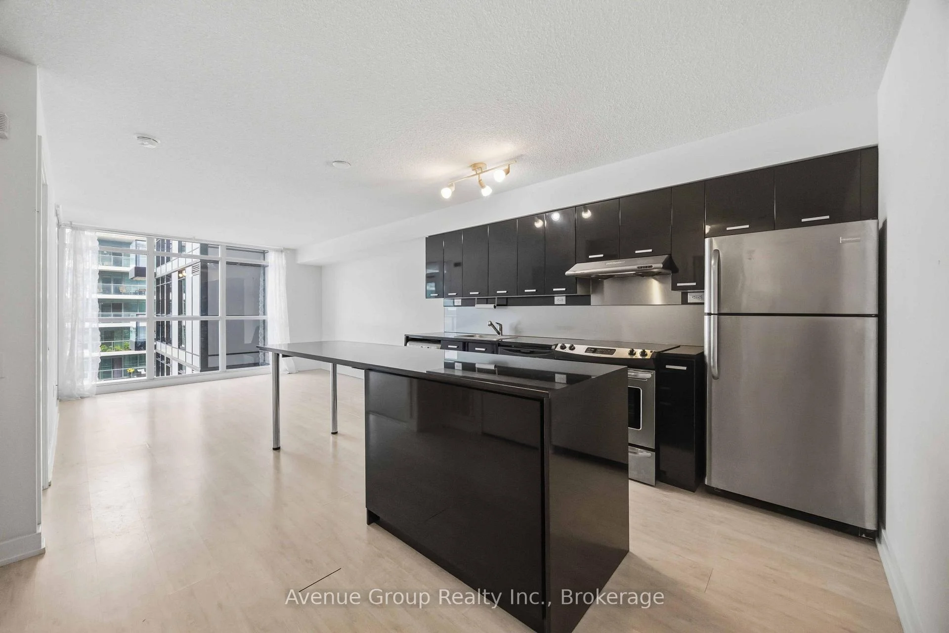 Front of Unit 1116, 19 Singer Court