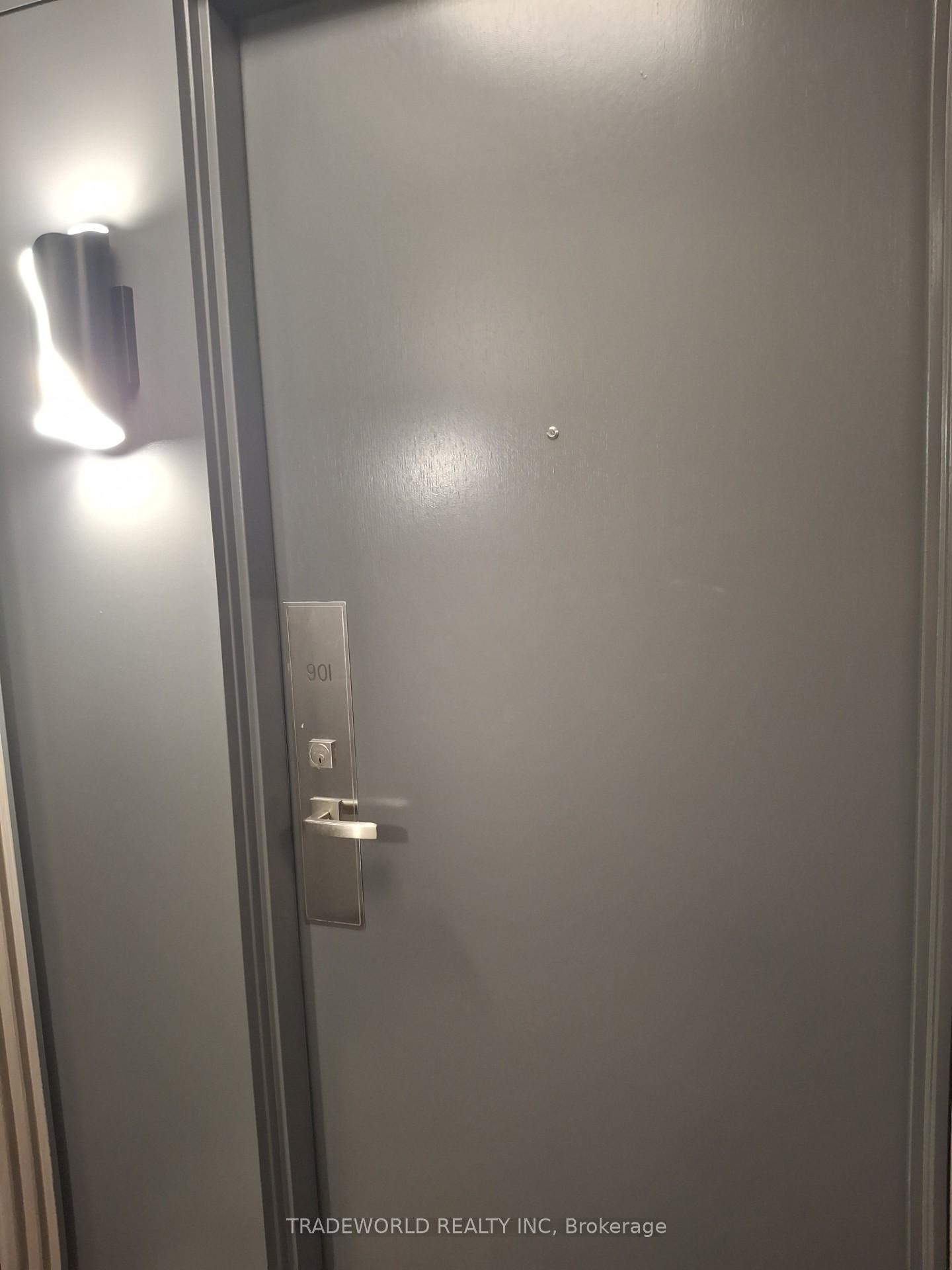 Photo 3 of Unit #901, 7171 Yonge Street, Markham, Thornhill — HOMEH