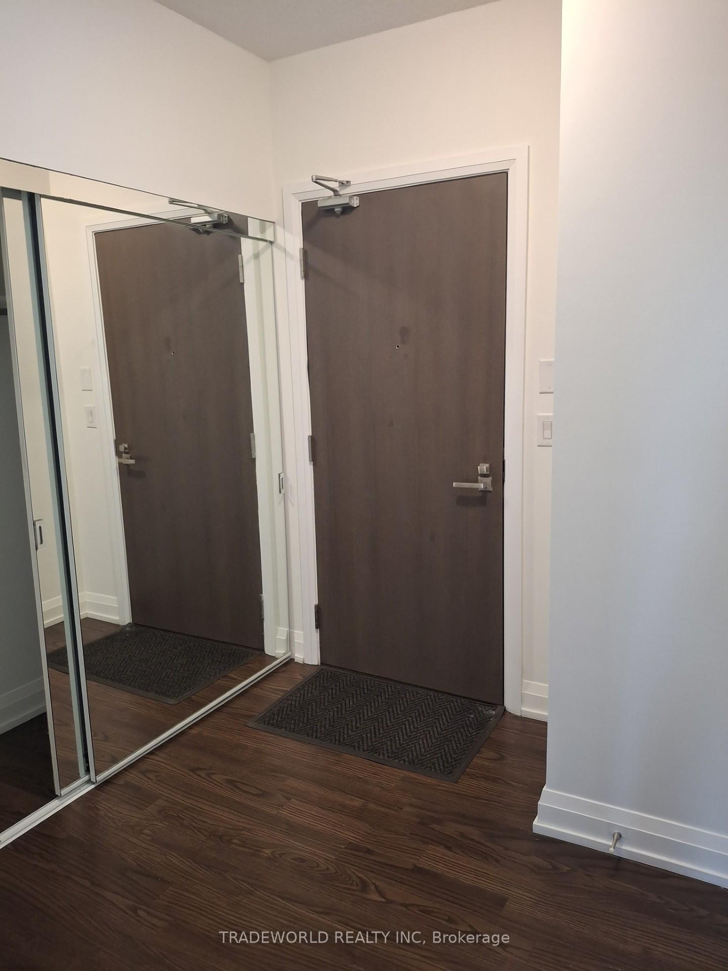 Photo 4 of Unit #901, 7171 Yonge Street, Markham, Thornhill — HOMEH