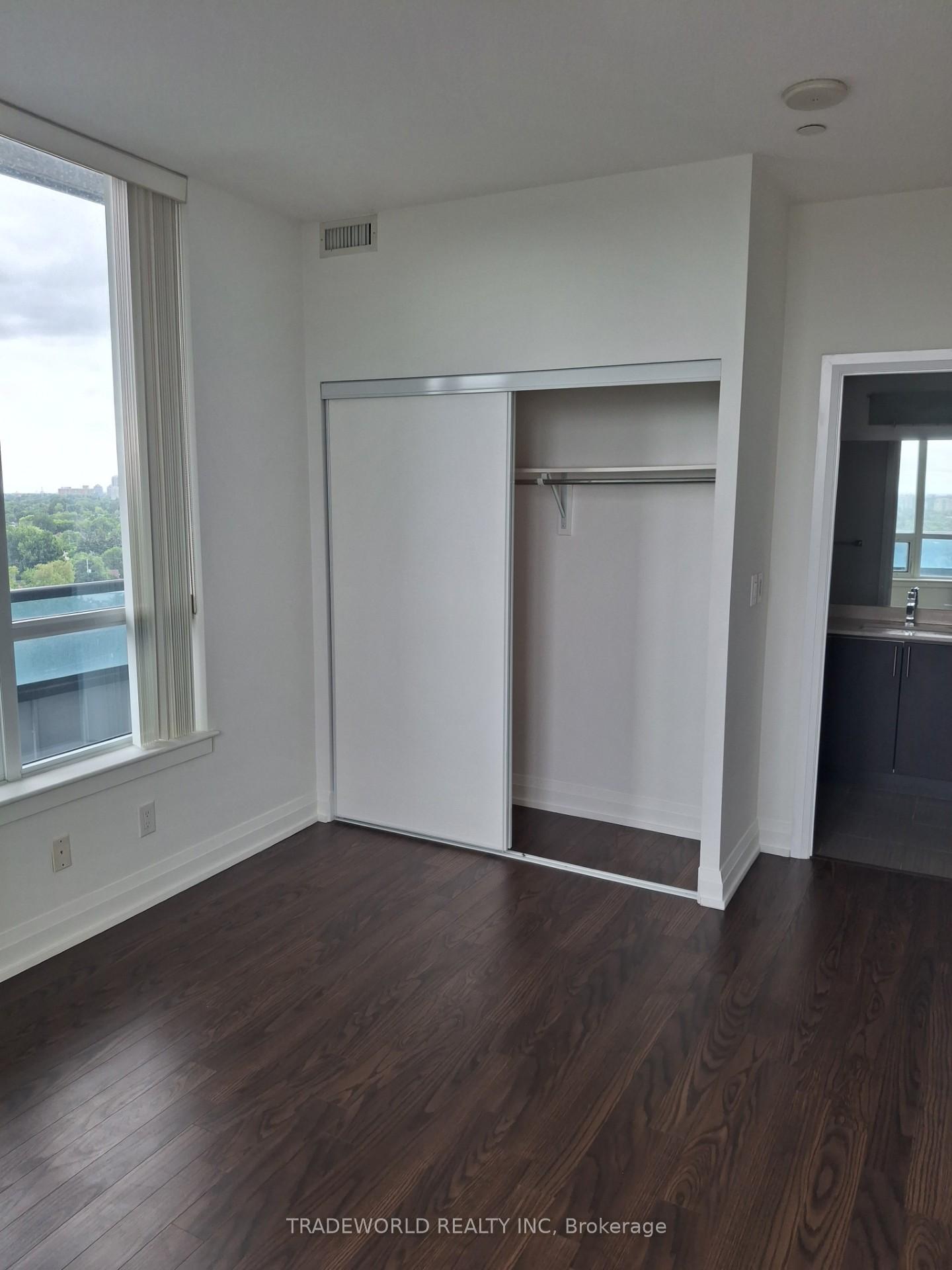 Photo 11 of Unit #901, 7171 Yonge Street, Markham, Thornhill — HOMEH