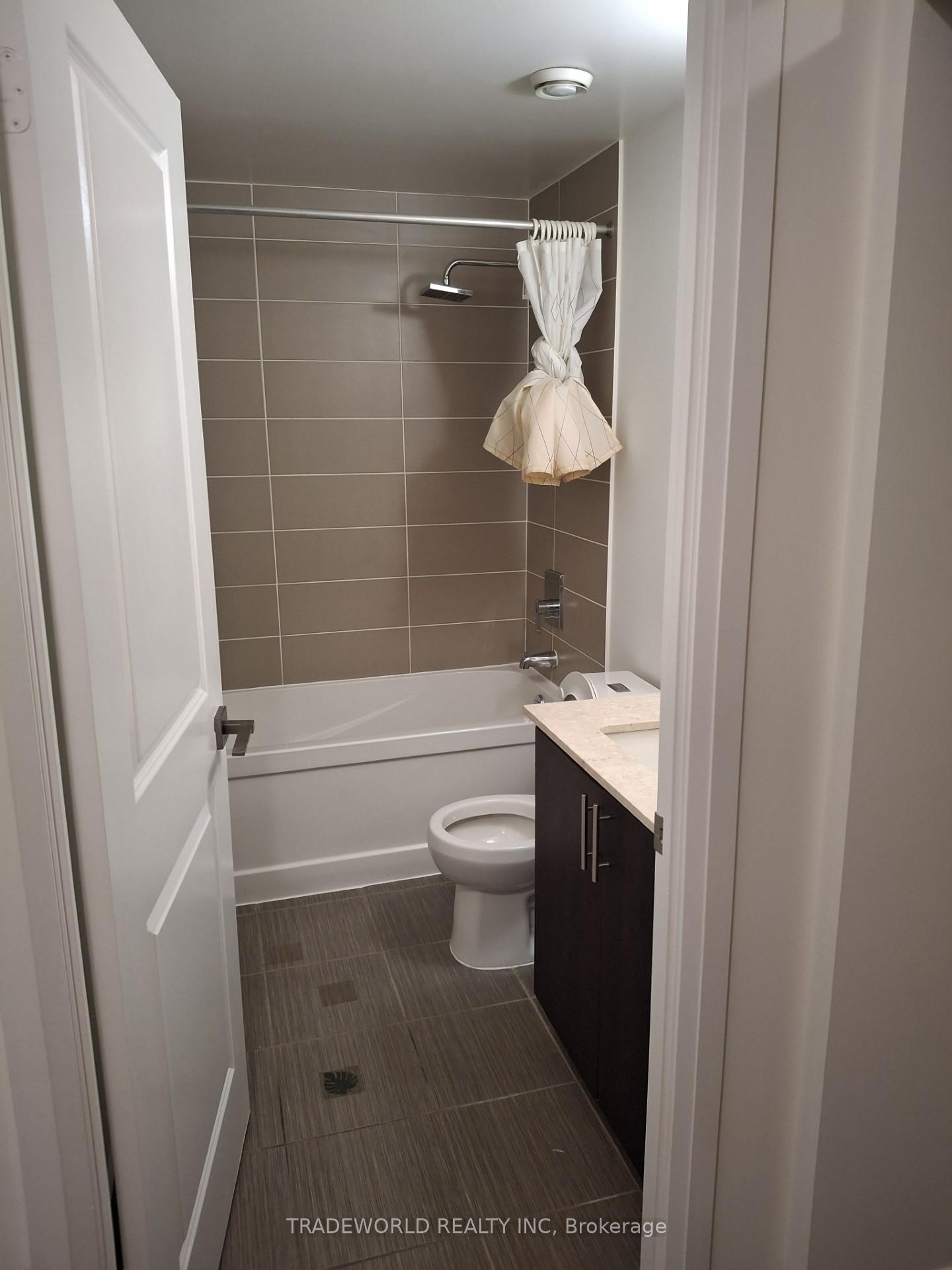 Photo 19 of Unit #901, 7171 Yonge Street, Markham, Thornhill — HOMEH