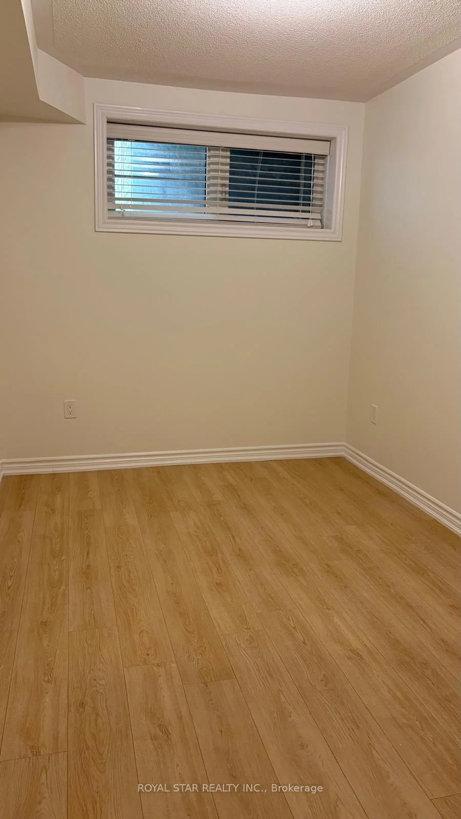 Photo 7 of Unit 31, 200 Veterans Drive S, Brampton, Northwest Brampton — HOMEH