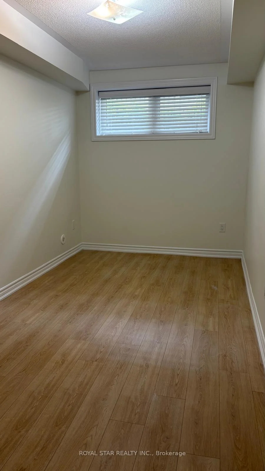 Photo 8 of Unit 31, 200 Veterans Drive S, Brampton, Northwest Brampton — HOMEH