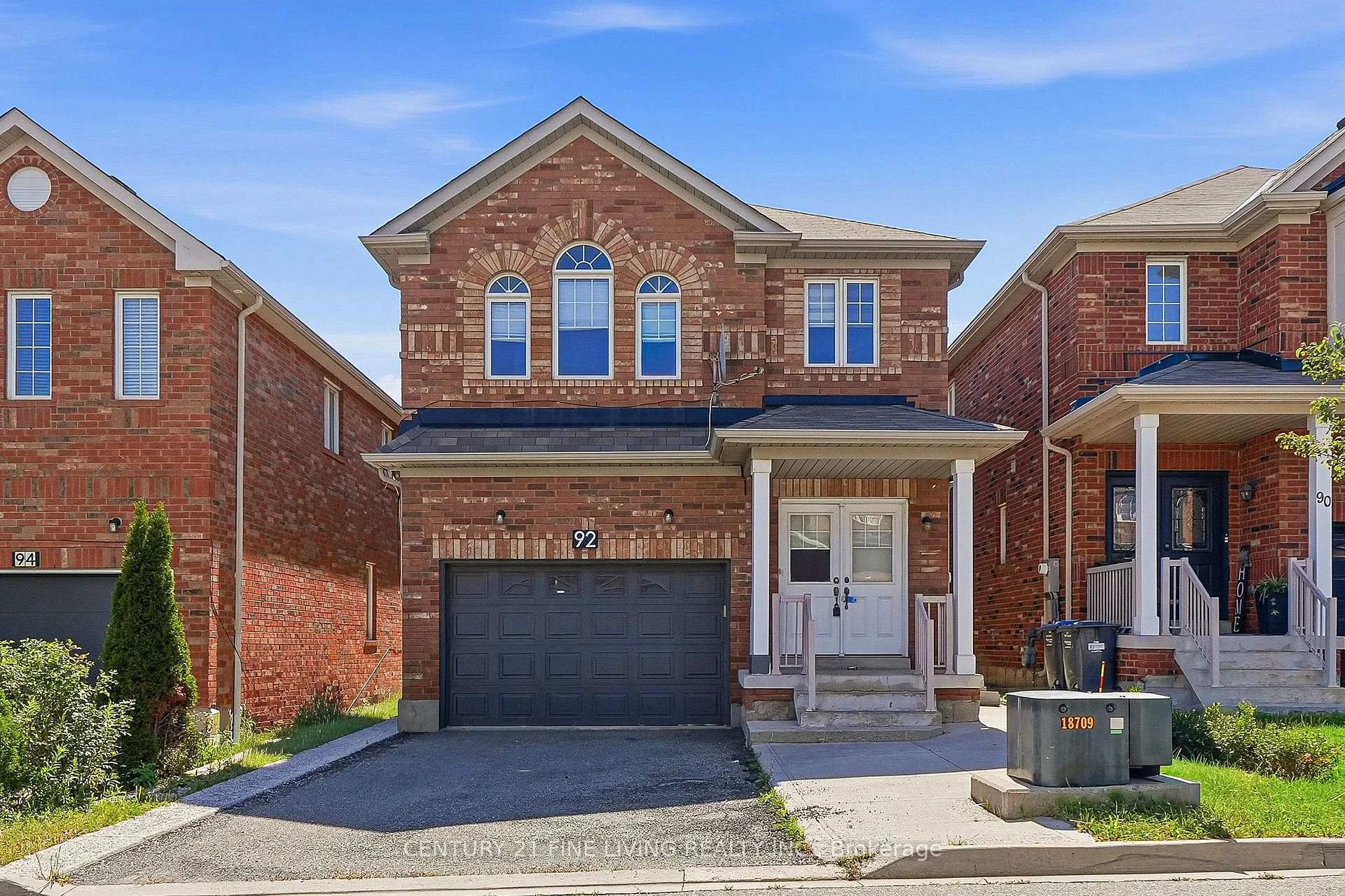 Photo 1 of 92 Gulfbrook Circle, Brampton, Sandringham-Wellington — HOMEH