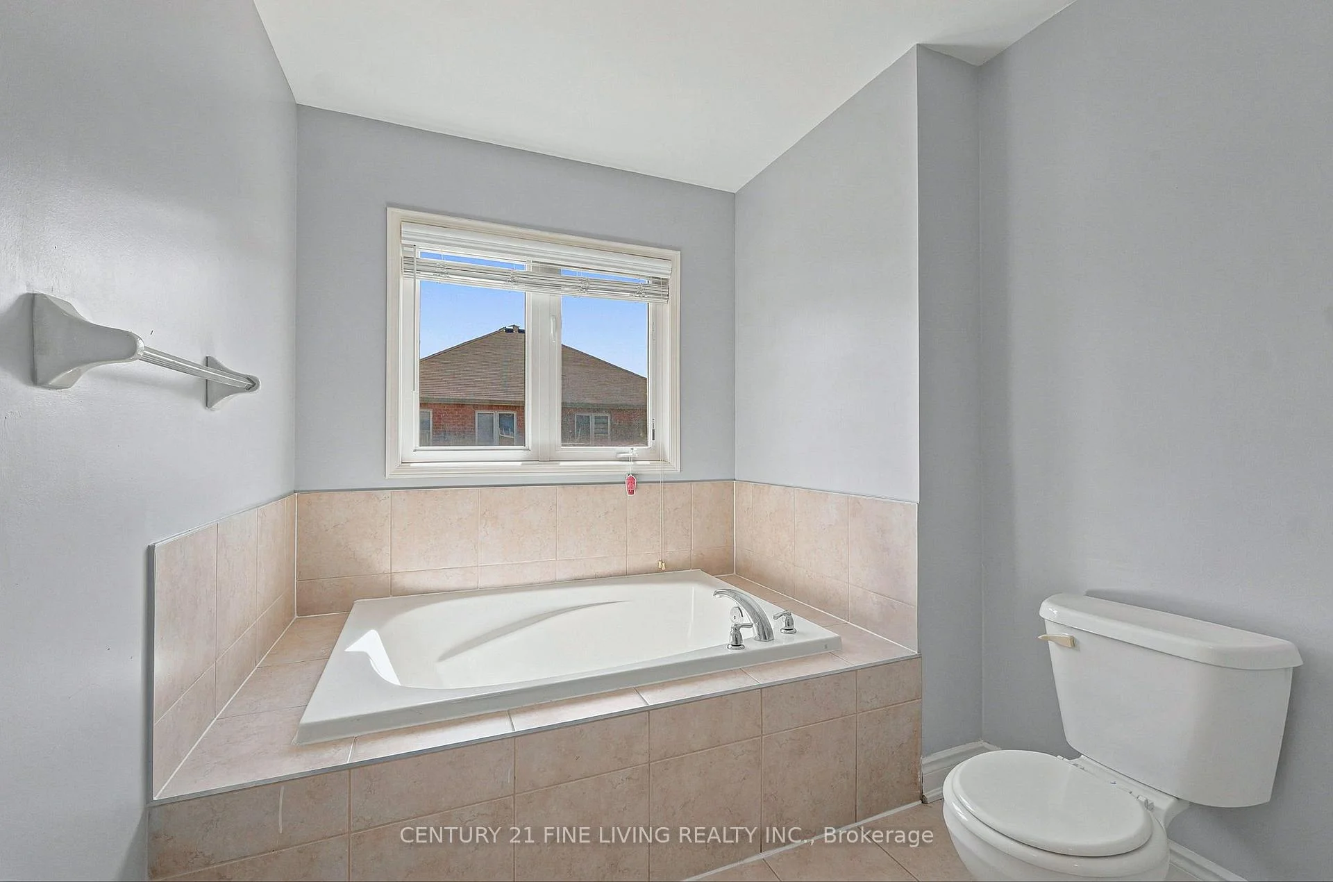 Photo 19 of 92 Gulfbrook Circle, Brampton, Sandringham-Wellington — HOMEH