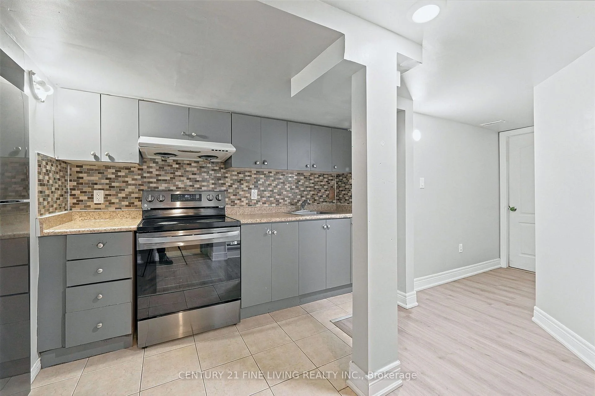 Photo 26 of 92 Gulfbrook Circle, Brampton, Sandringham-Wellington — HOMEH
