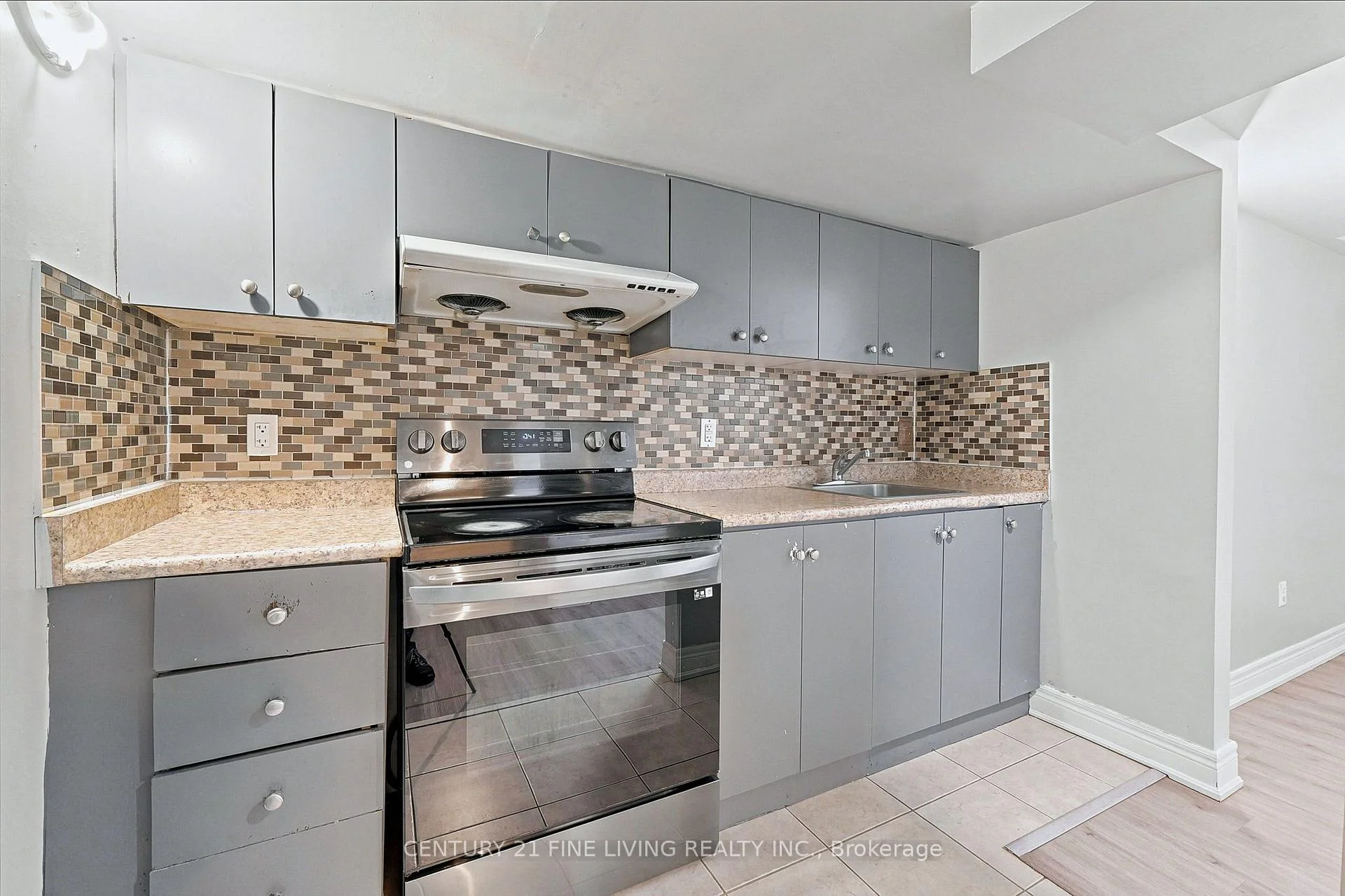 Photo 27 of 92 Gulfbrook Circle, Brampton, Sandringham-Wellington — HOMEH