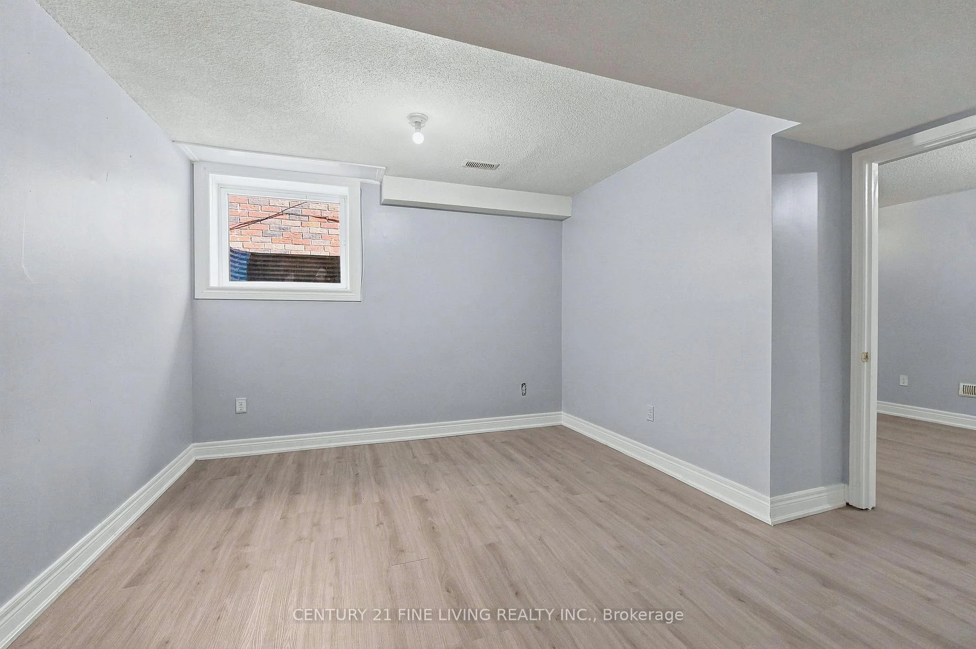Photo 29 of 92 Gulfbrook Circle, Brampton, Sandringham-Wellington — HOMEH