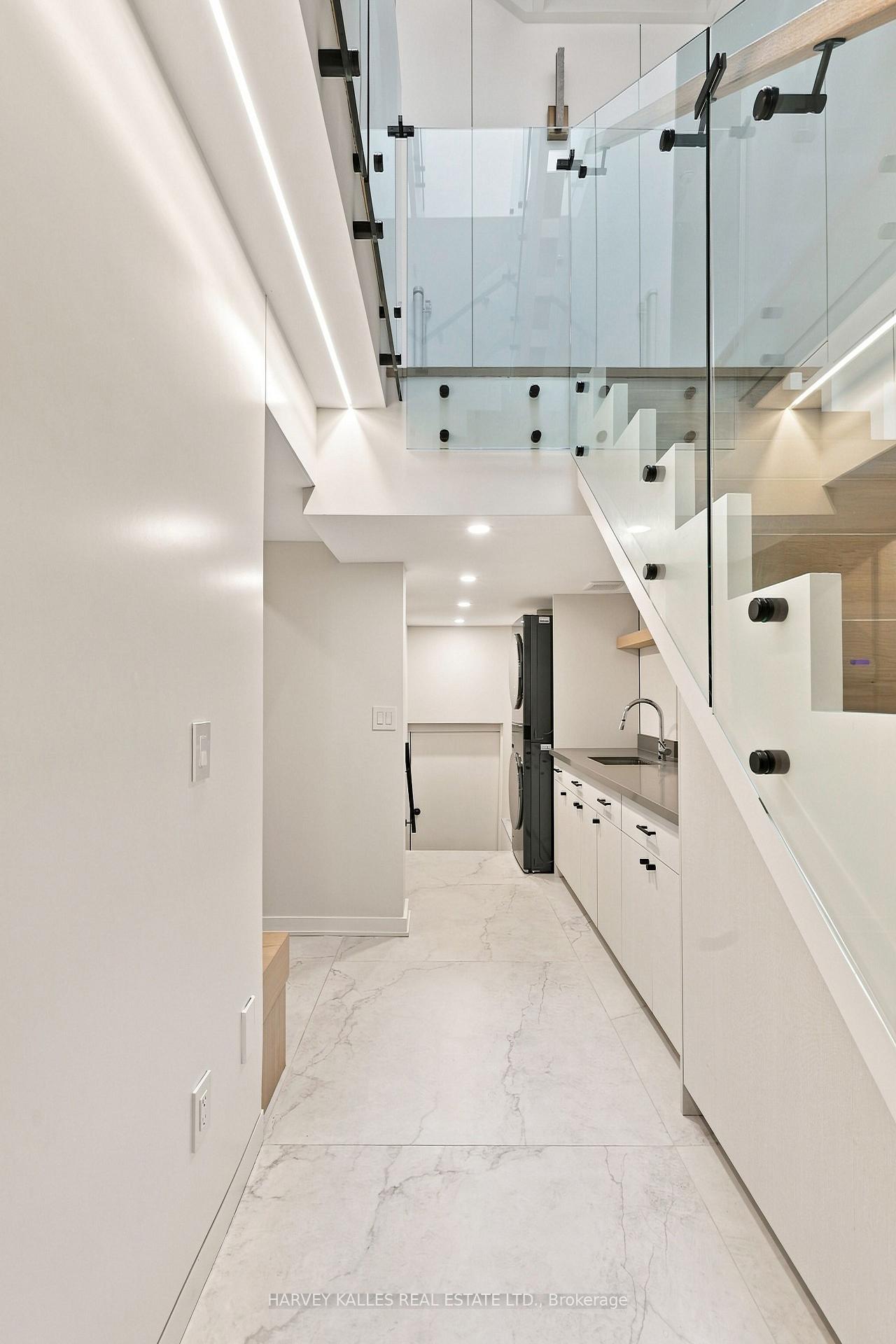 Photo 46 of 176 Briar Hill Avenue, Toronto, Lawrence Park South — HOMEH