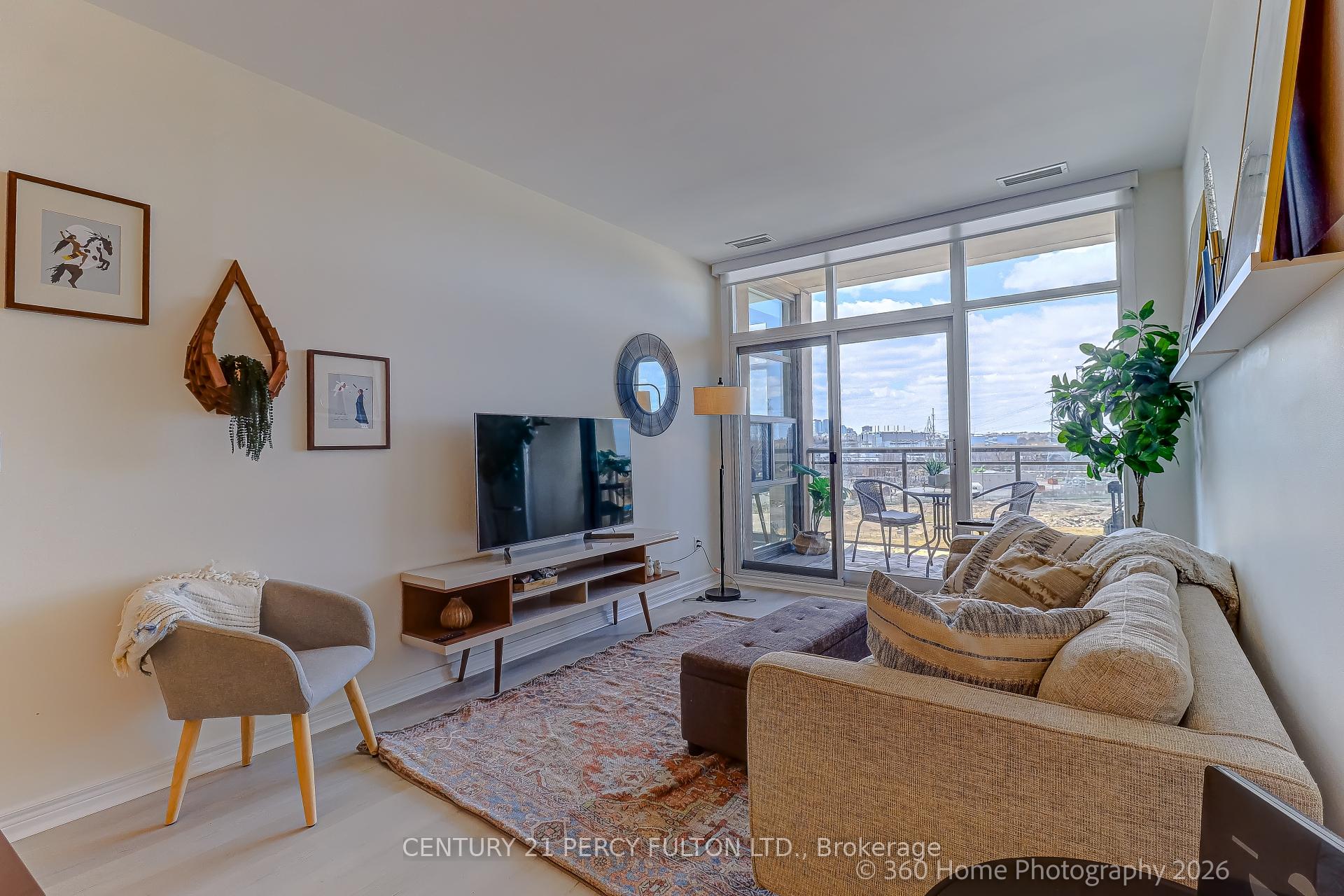 Photo 10 of Unit 604, 1 Leaside Park Drive, Toronto, Thorncliffe Park — HOMEH