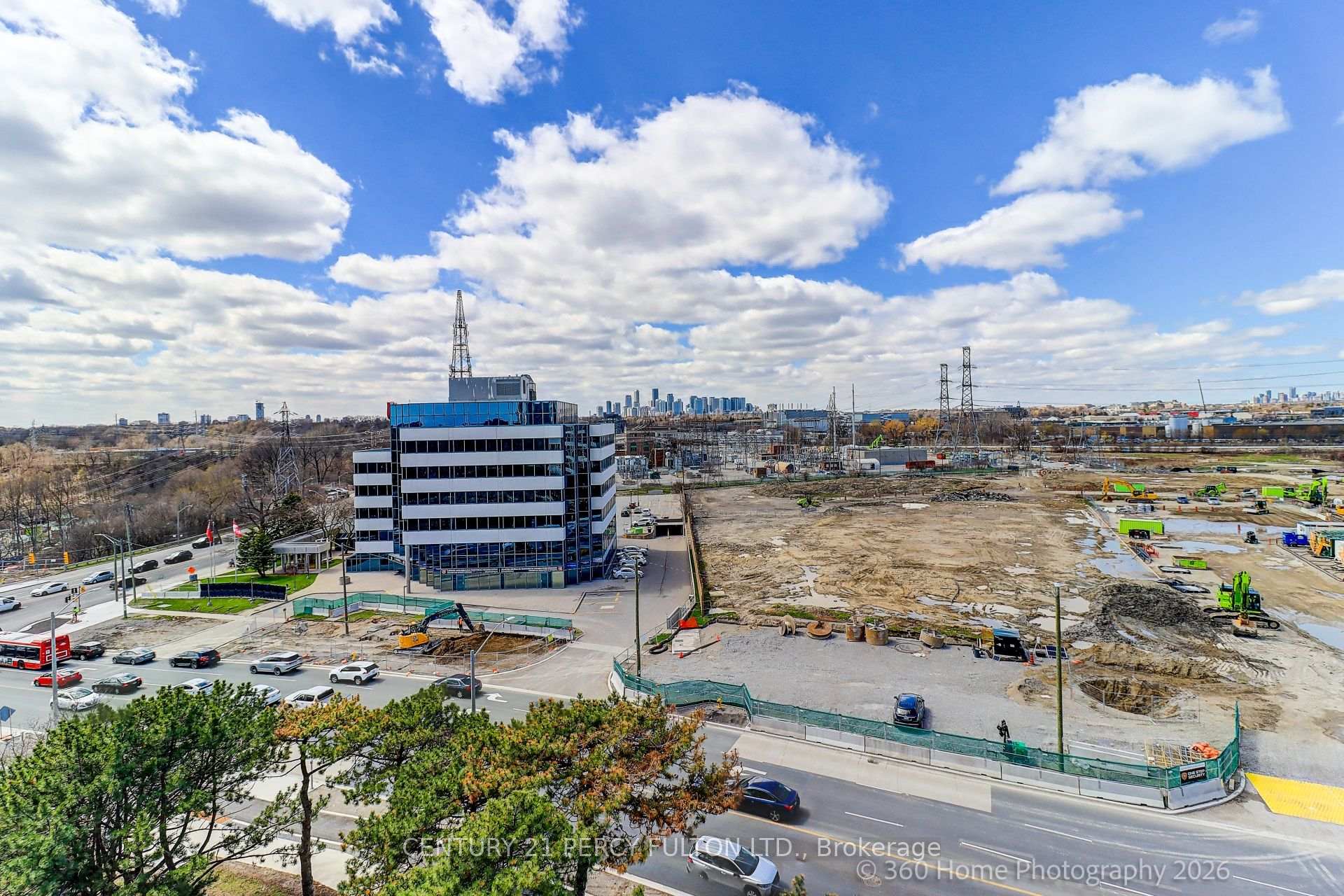 Photo 23 of Unit 604, 1 Leaside Park Drive, Toronto, Thorncliffe Park — HOMEH
