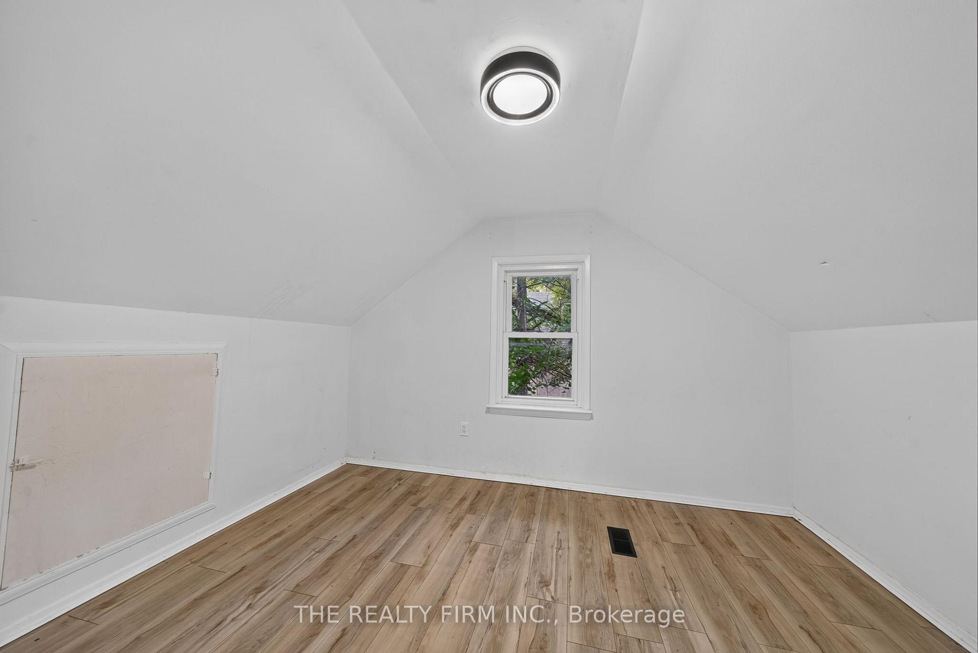 Photo 24 of 24 Fairview Court, London, South H — HOMEH