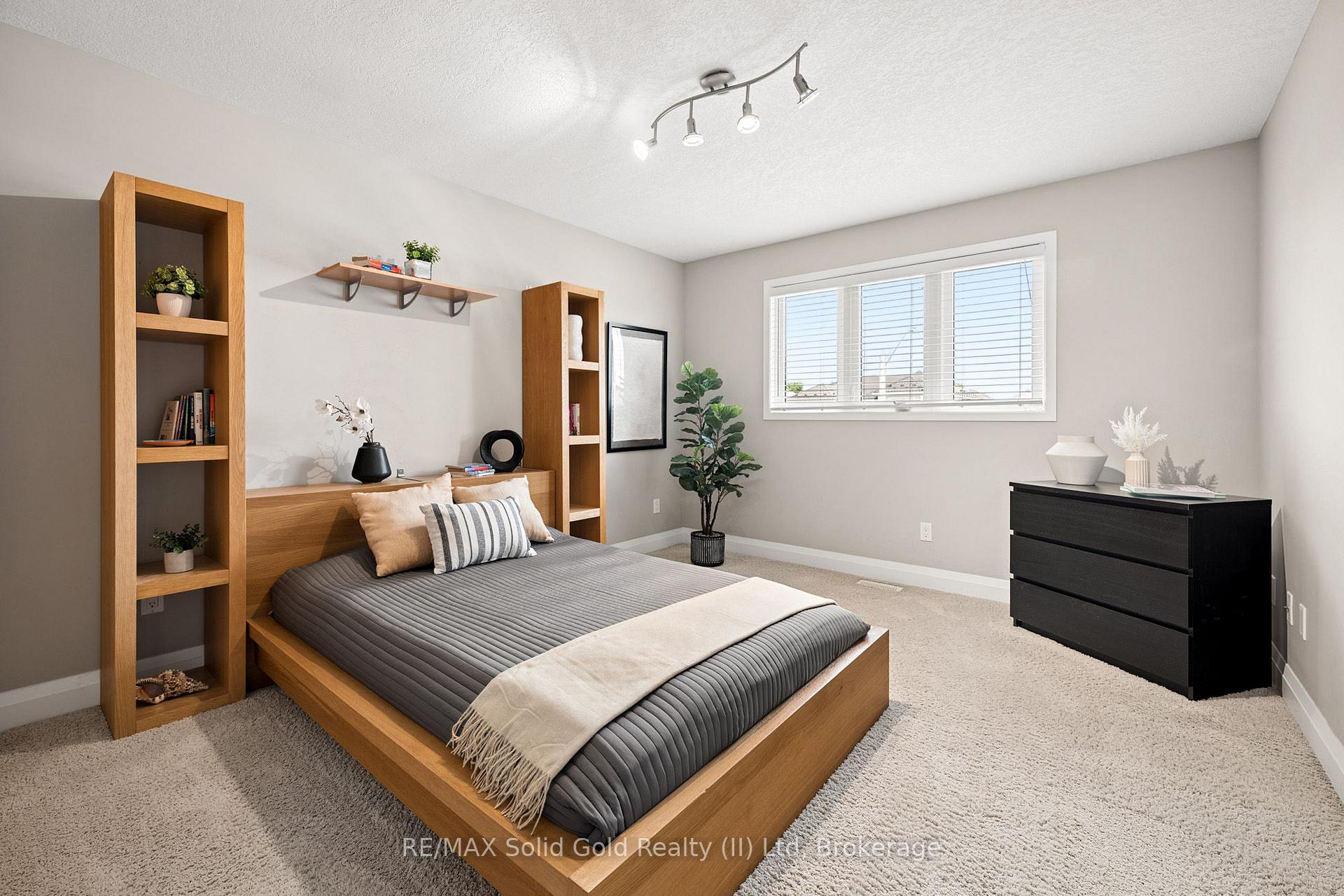 Photo 32 of 195 Townsend Drive, Woolwich, Breslau — HOMEH
