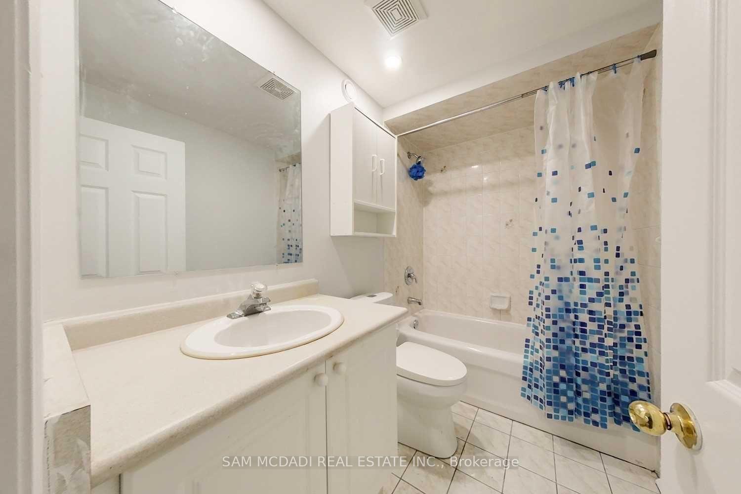 Photo 10 of 19 Sterritt Drive, Brampton, Fletcher's West — HOMEH