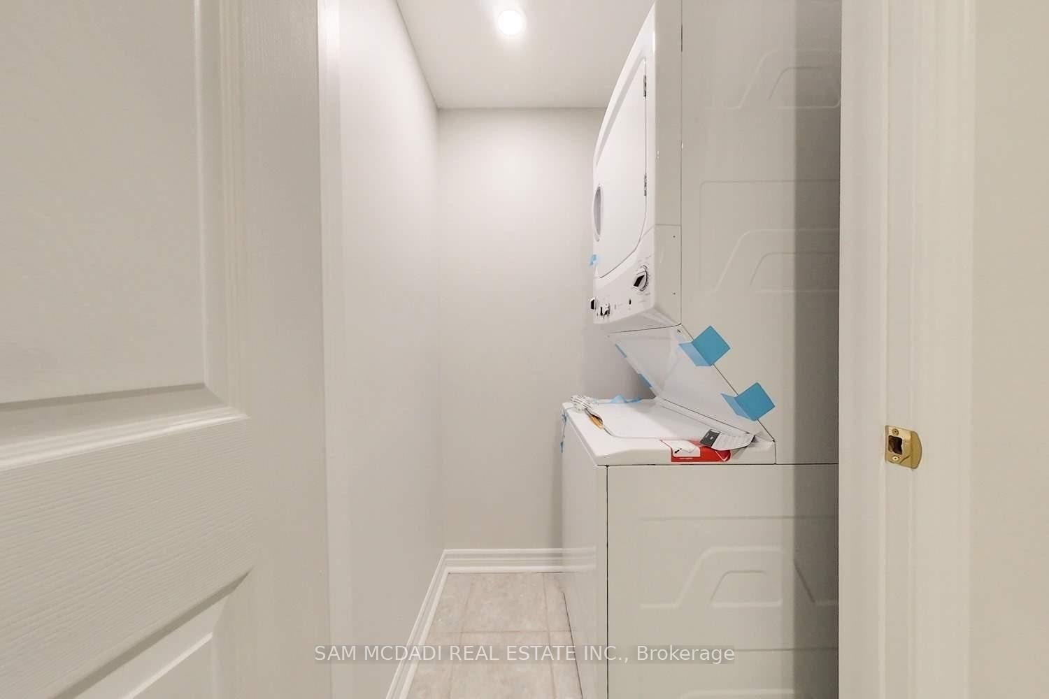 Photo 11 of 19 Sterritt Drive, Brampton, Fletcher's West — HOMEH