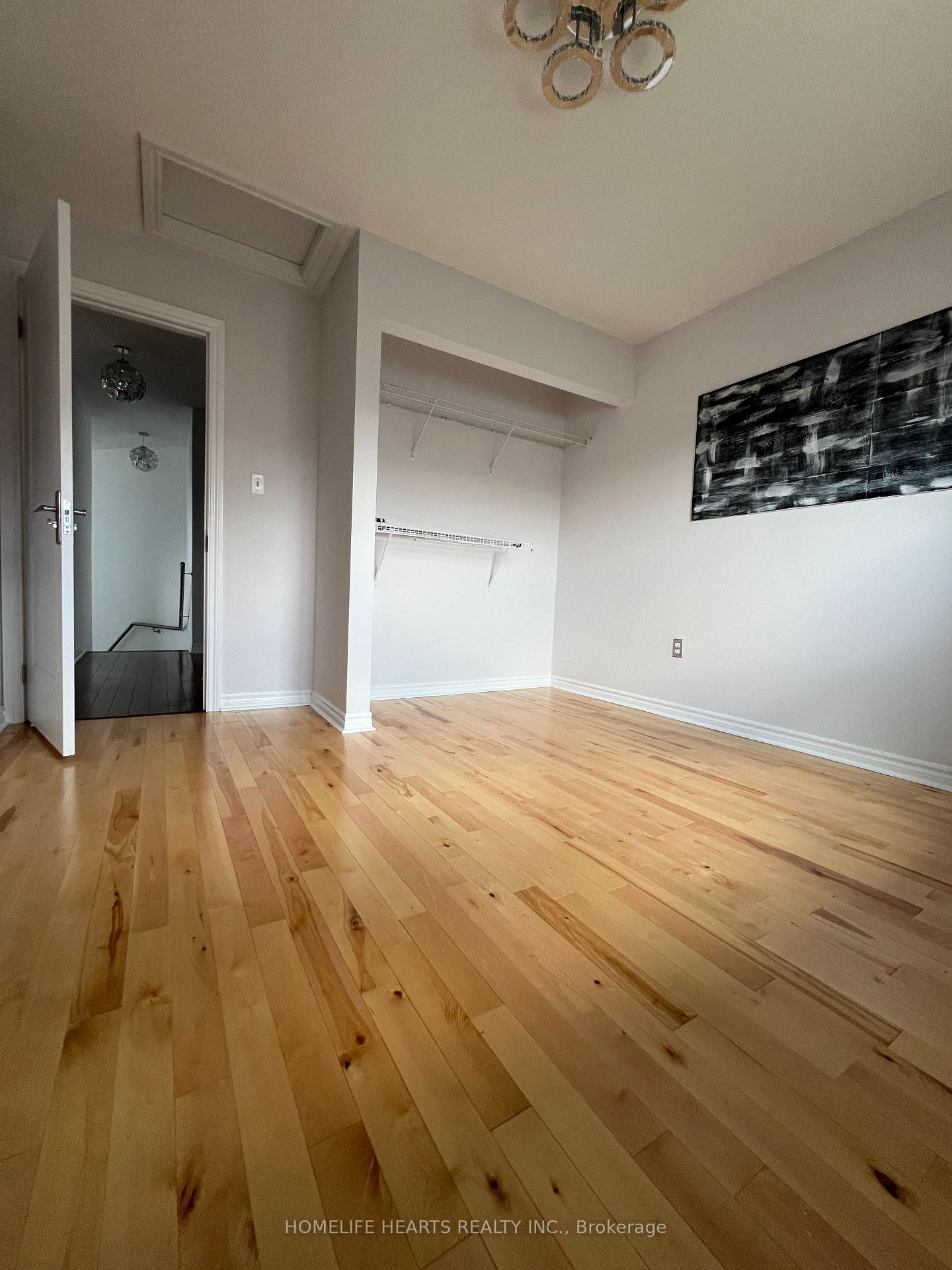 Photo 15 of 1 Glenhill Drive, Barrie, Painswick South — HOMEH