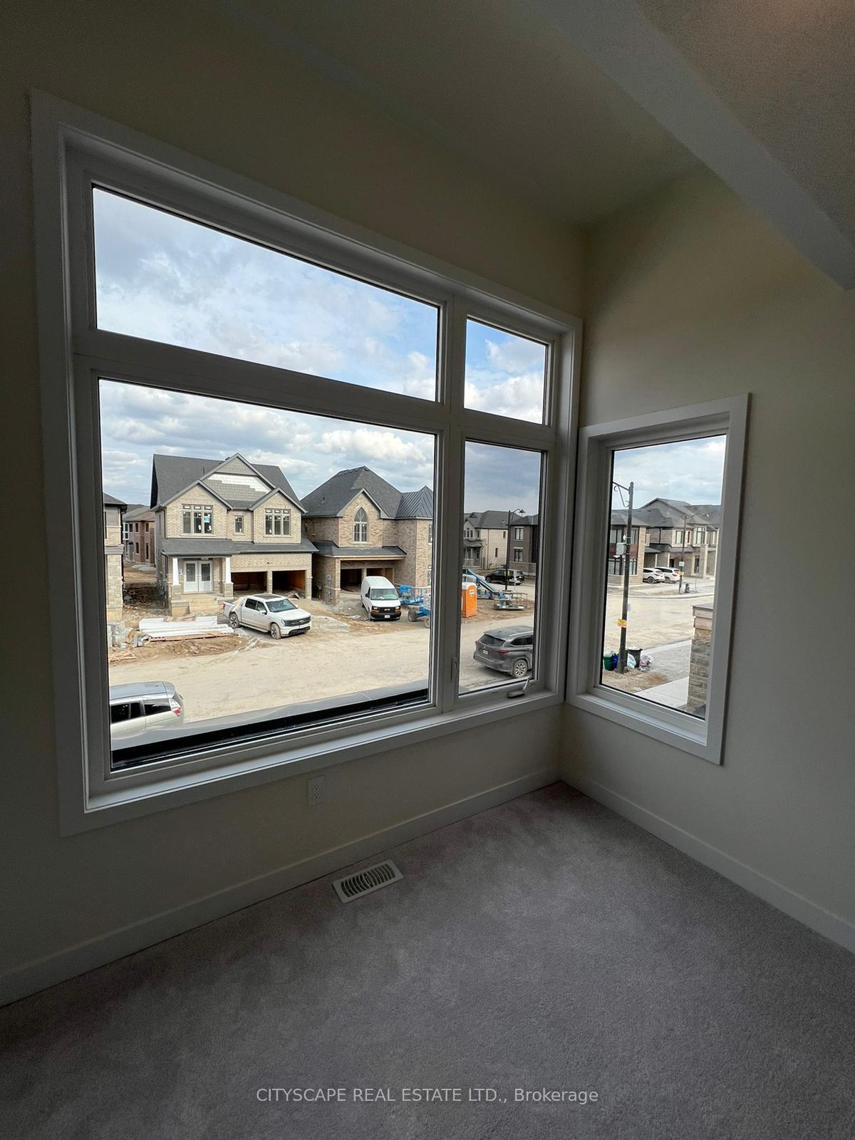 Photo 13 of 1470 Rose Way, Milton, Cobban — HOMEH