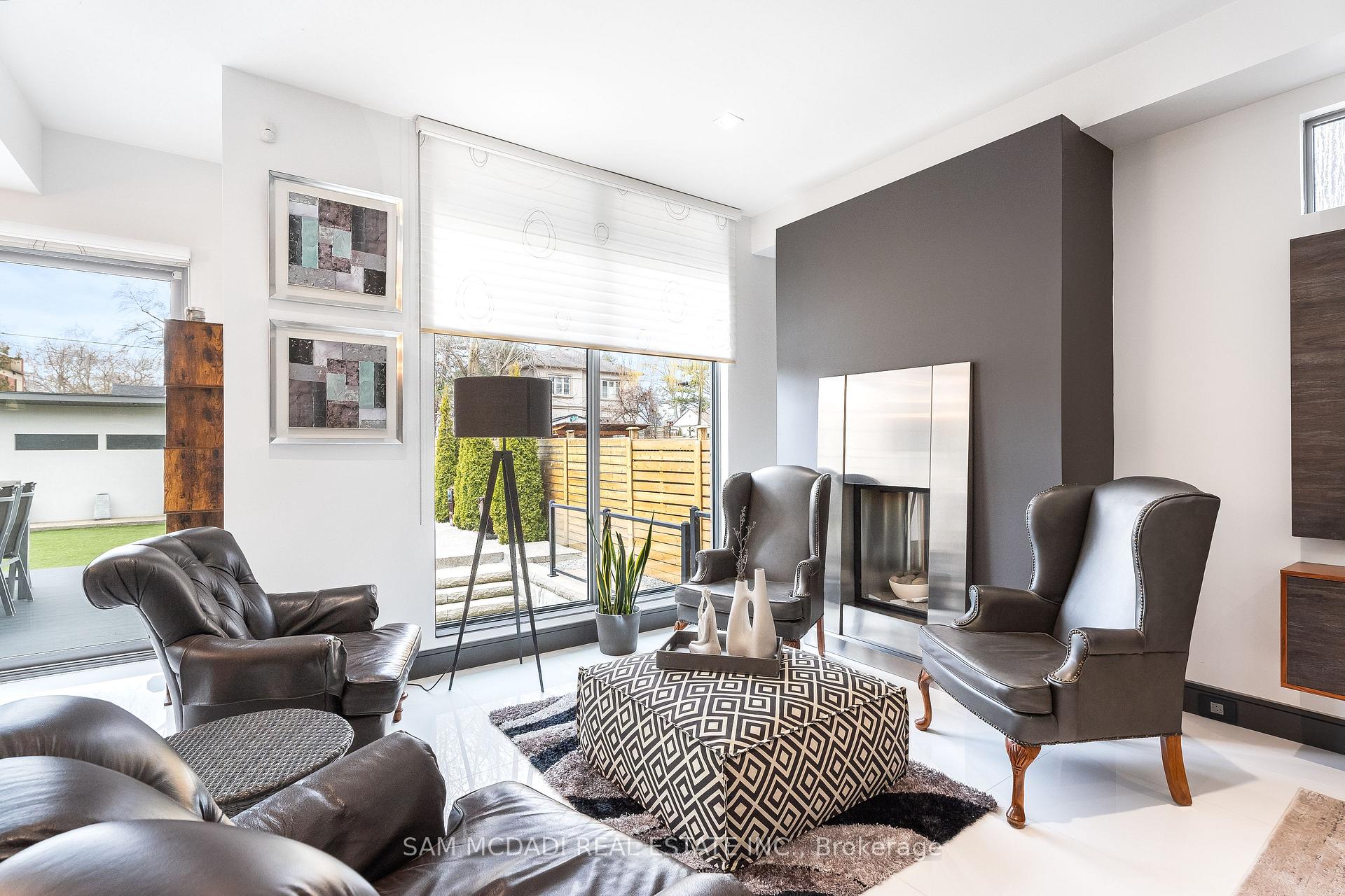 Photo 9 of 852 Goodwin Road, Mississauga, Lakeview — HOMEH