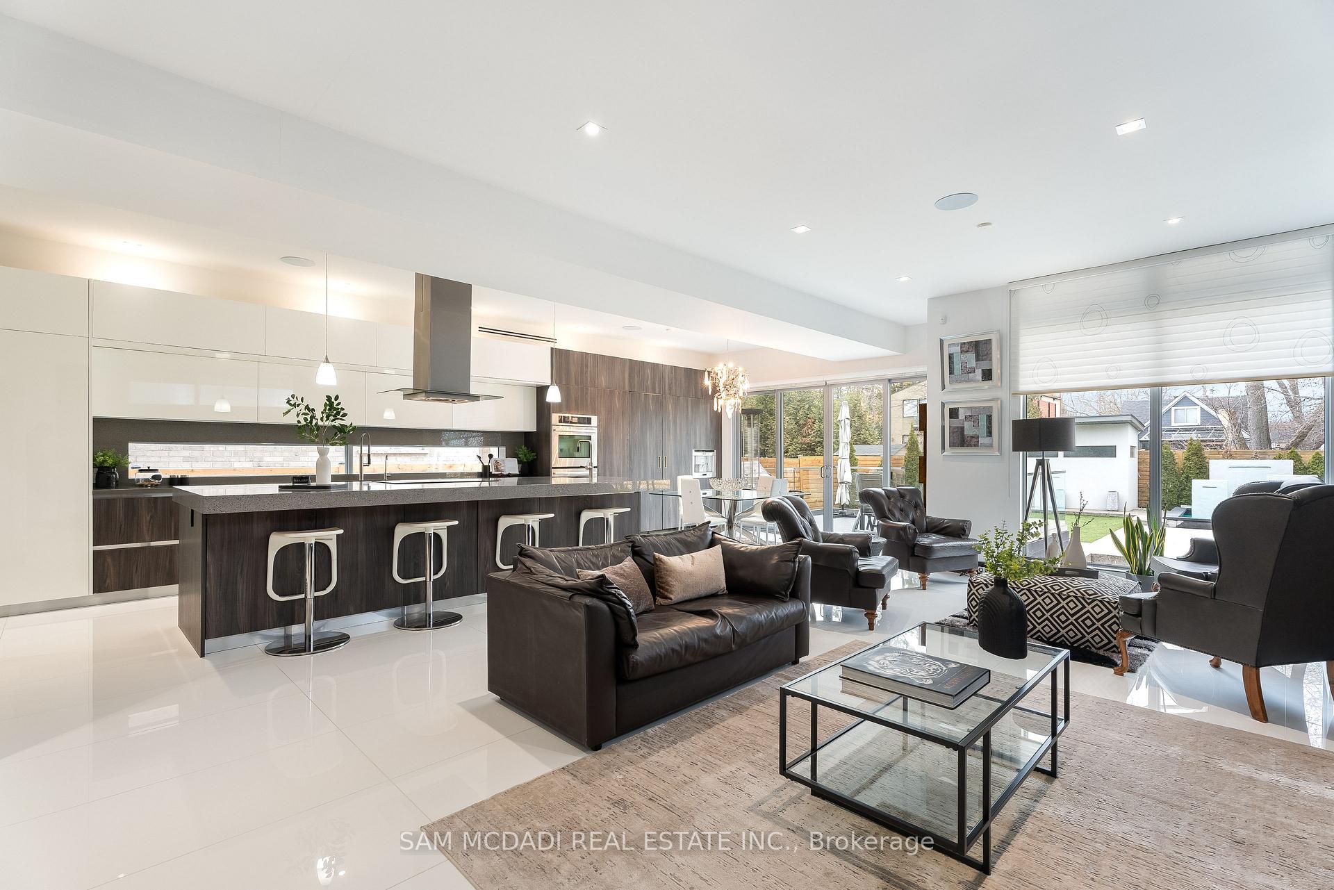 Photo 10 of 852 Goodwin Road, Mississauga, Lakeview — HOMEH