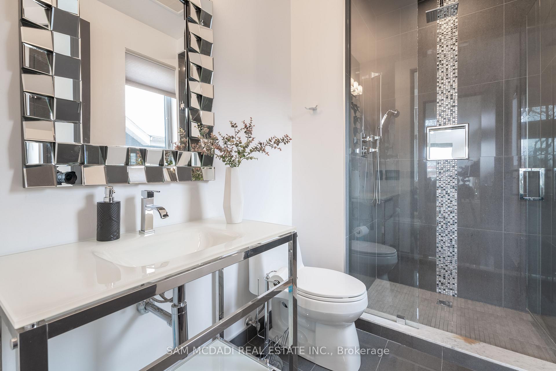 Photo 19 of 852 Goodwin Road, Mississauga, Lakeview — HOMEH