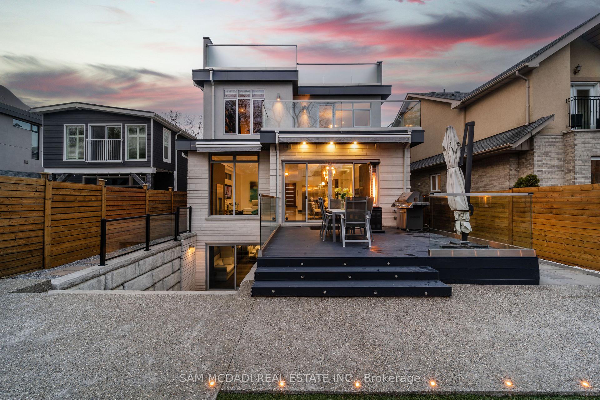 Photo 37 of 852 Goodwin Road, Mississauga, Lakeview — HOMEH