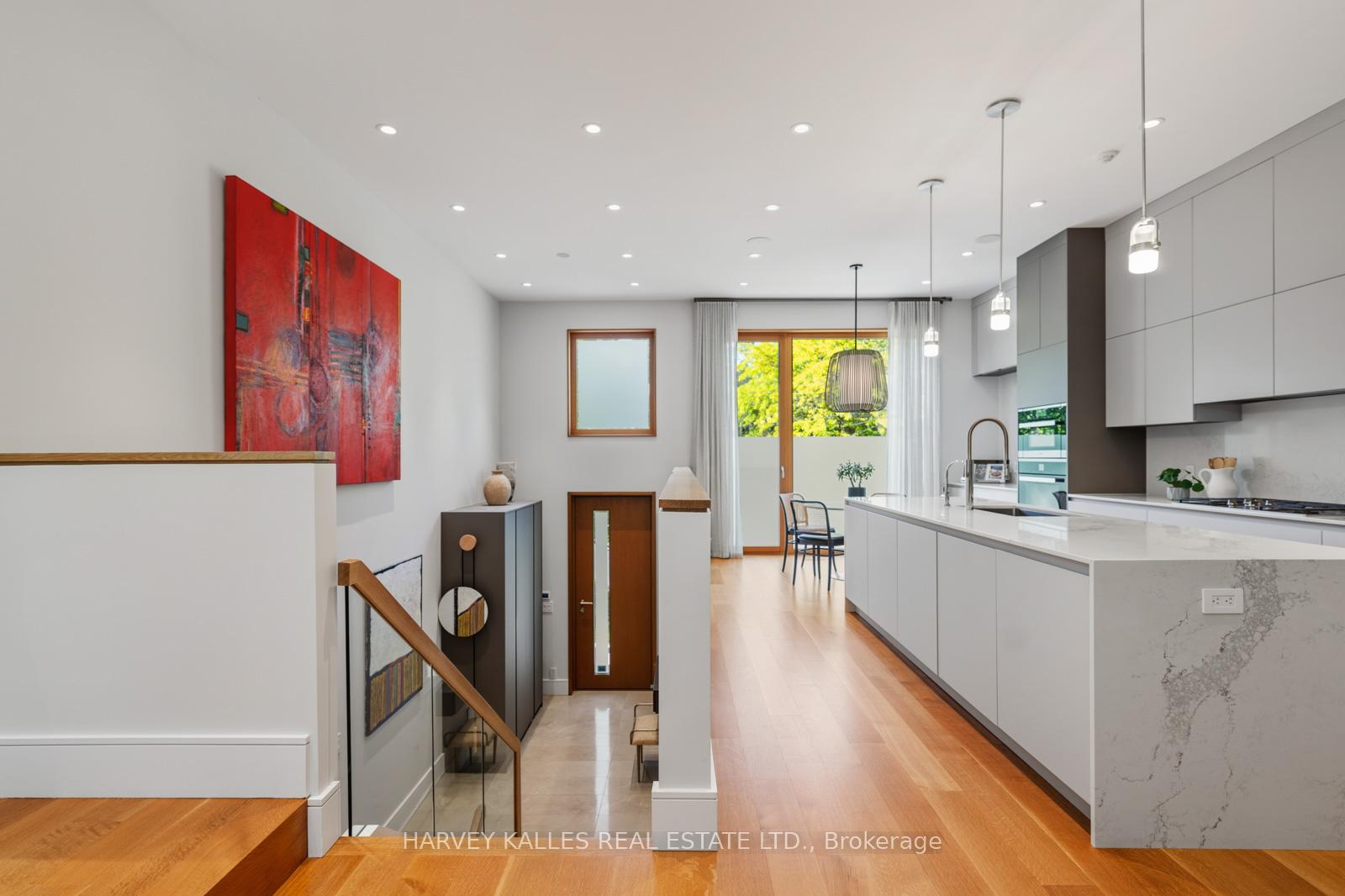 Photo 15 of 67 Heath Street W, Toronto, Yonge-St. Clair — HOMEH