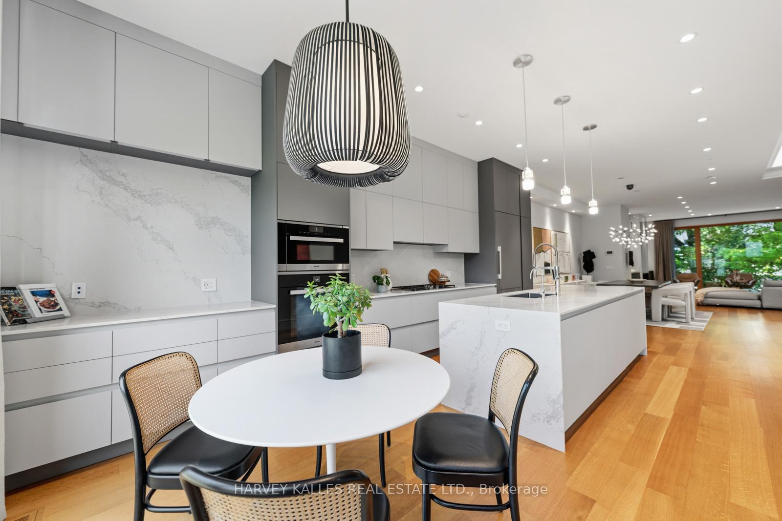 Photo 20 of 67 Heath Street W, Toronto, Yonge-St. Clair — HOMEH
