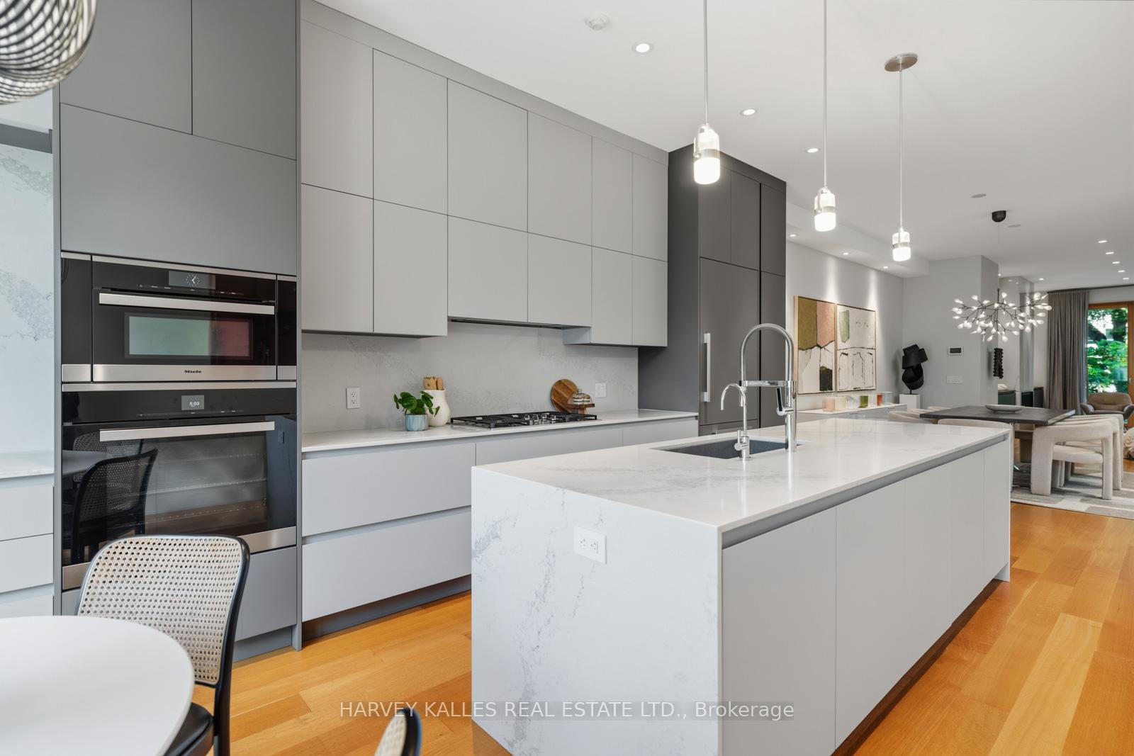 Photo 21 of 67 Heath Street W, Toronto, Yonge-St. Clair — HOMEH