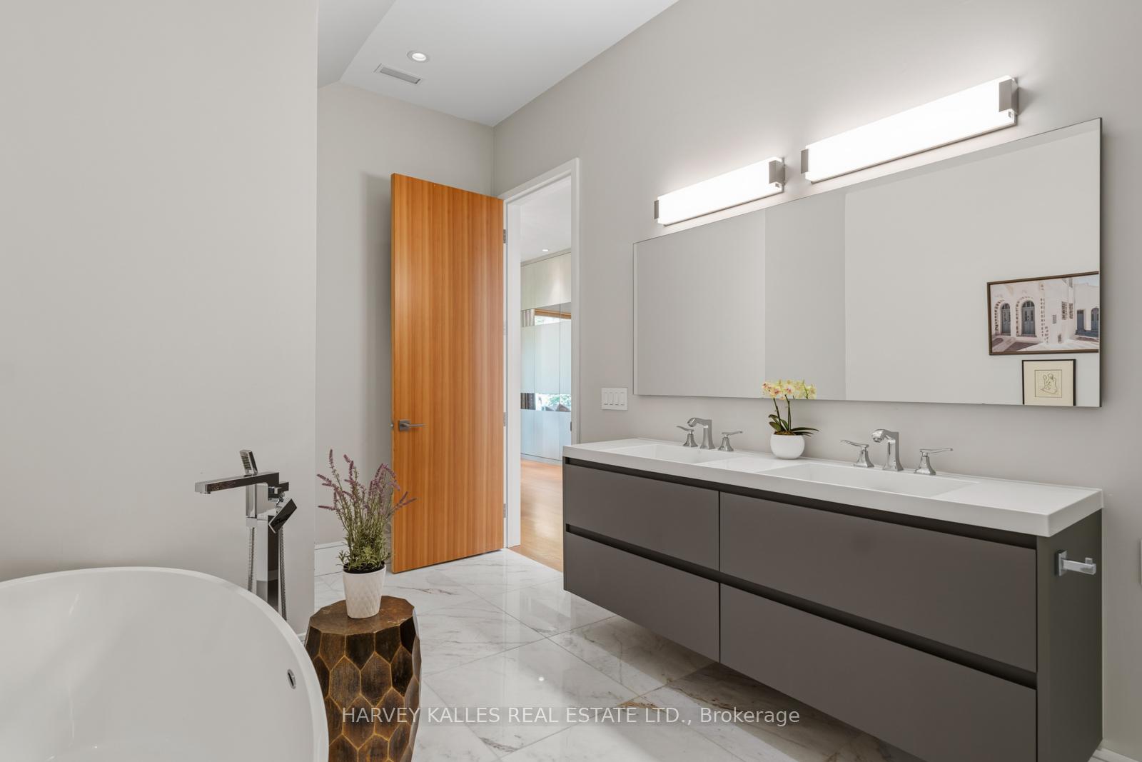 Photo 40 of 67 Heath Street W, Toronto, Yonge-St. Clair — HOMEH