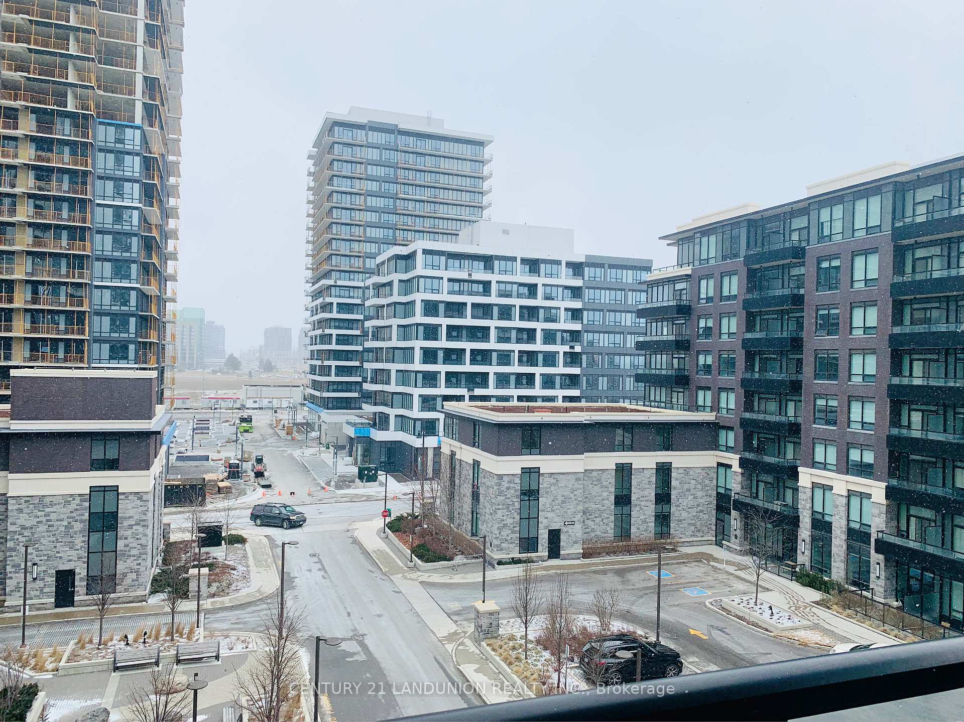 Photo 14 of Unit 605, 15 Water Walk Drive, Markham, Unionville — HOMEH