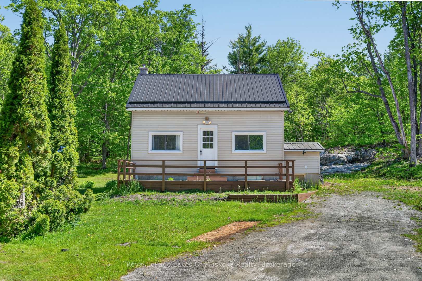 Photo 1 of 1018 Sniders Bay Road, Gravenhurst, Muskoka (S) — HOMEH