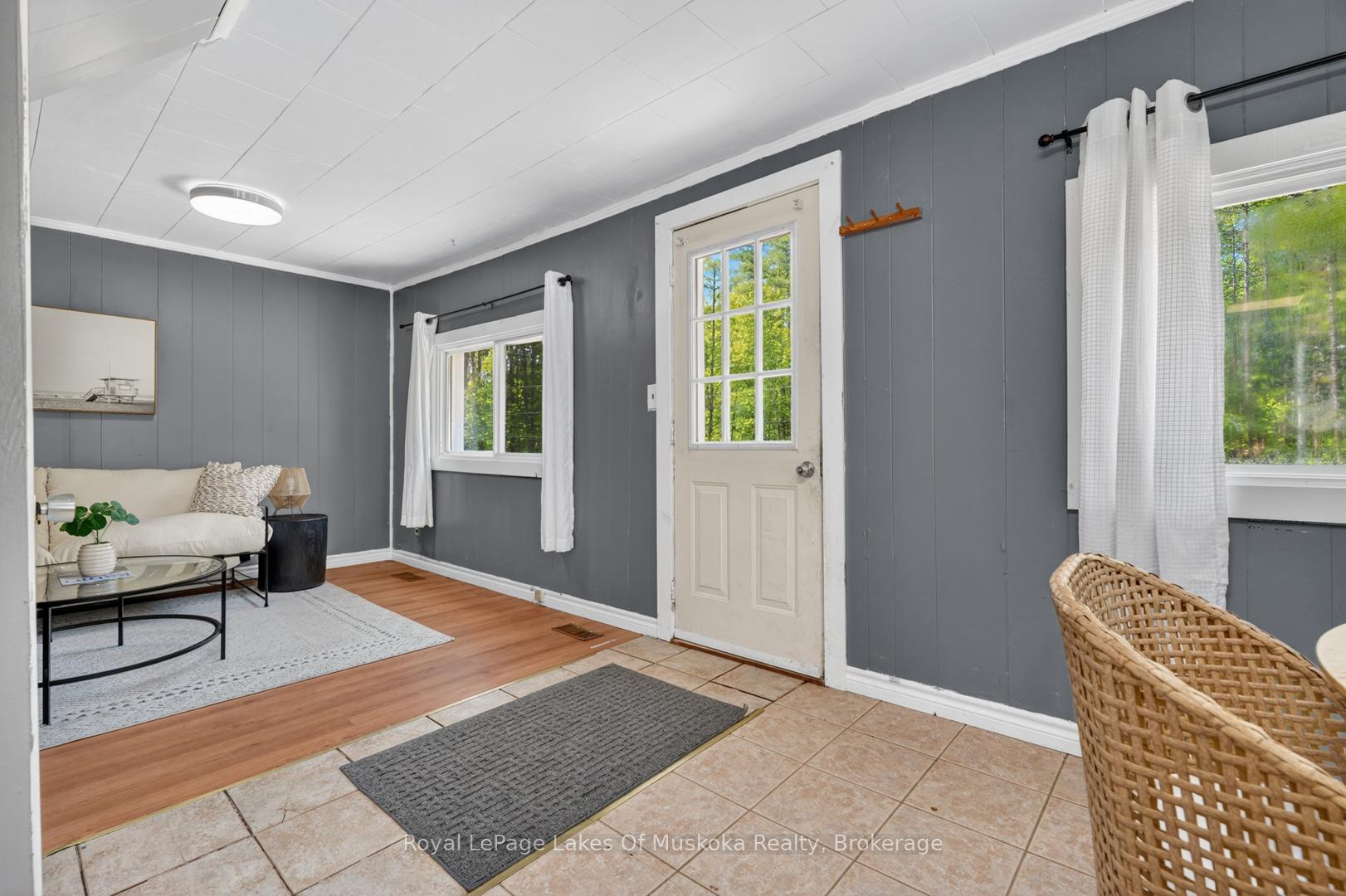 Photo 3 of 1018 Sniders Bay Road, Gravenhurst, Muskoka (S) — HOMEH