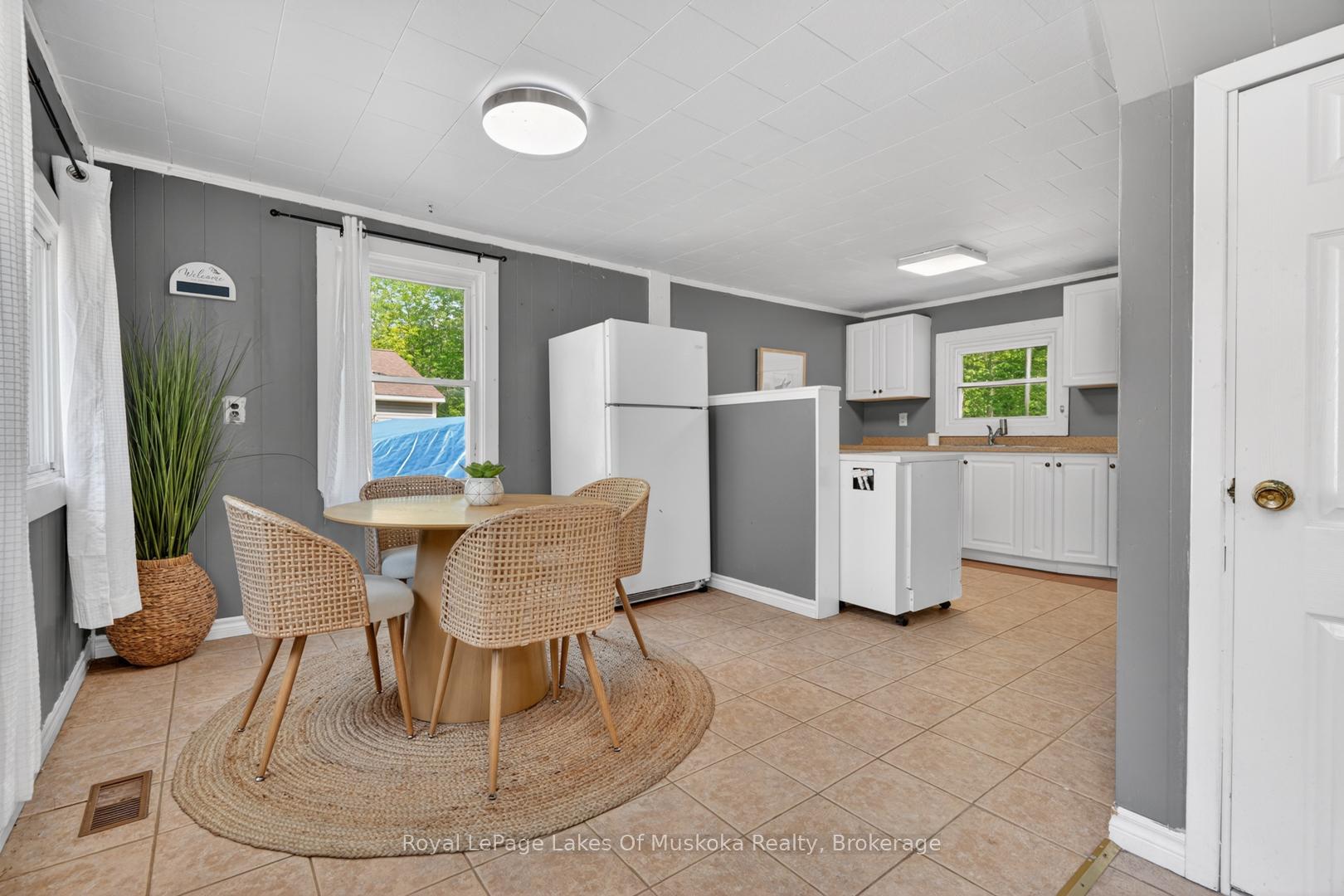 Photo 7 of 1018 Sniders Bay Road, Gravenhurst, Muskoka (S) — HOMEH
