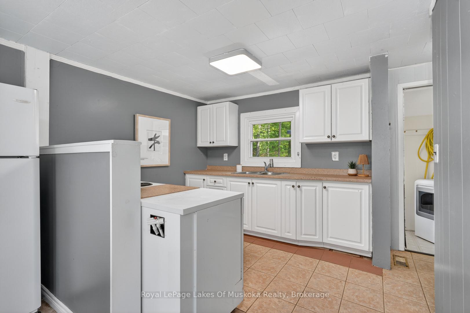 Photo 9 of 1018 Sniders Bay Road, Gravenhurst, Muskoka (S) — HOMEH