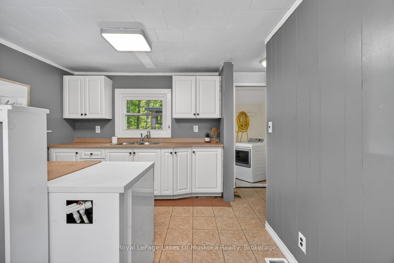 Photo 10 of 1018 Sniders Bay Road, Gravenhurst, Muskoka (S) — HOMEH