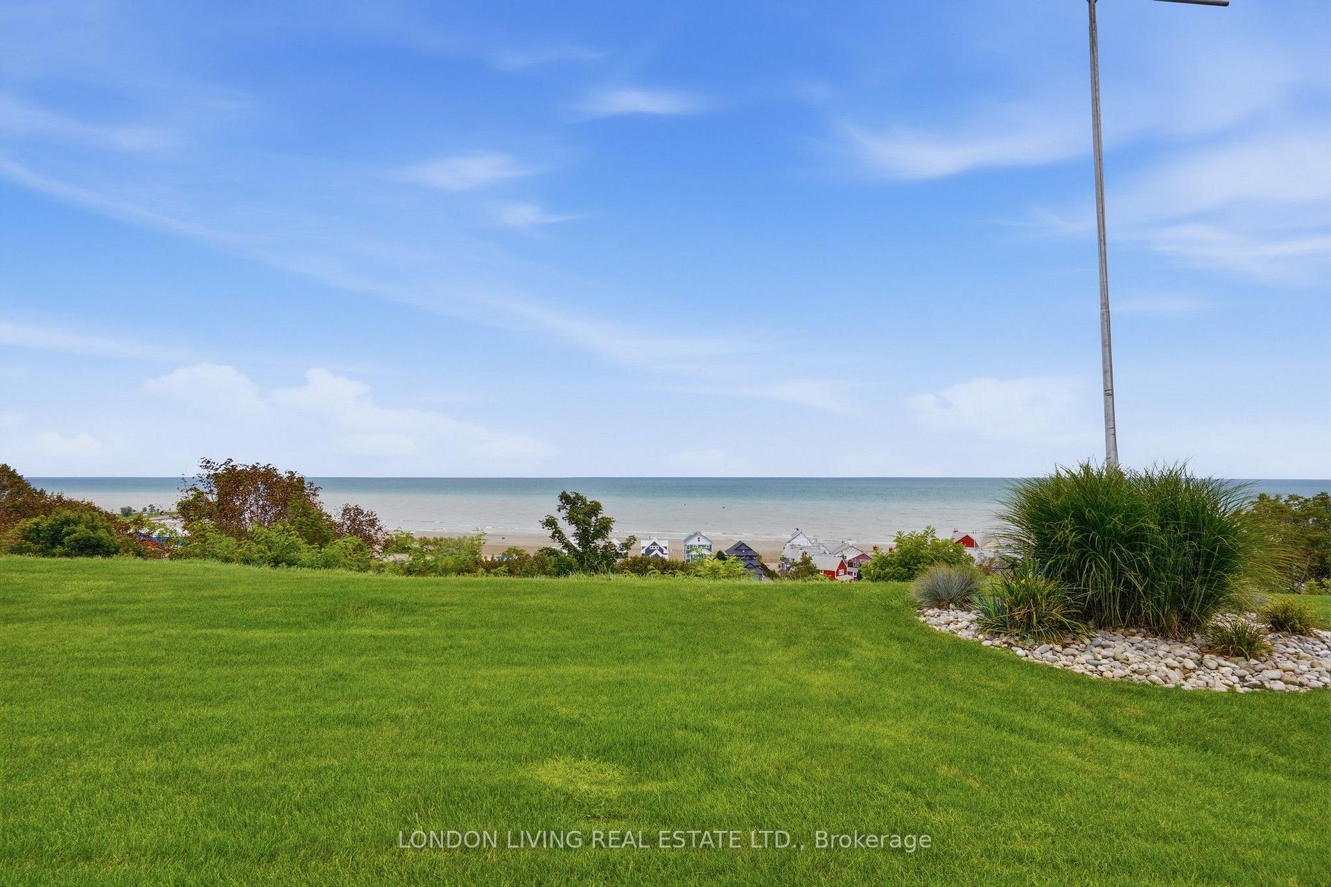 Photo 4 of Unit 15, 374 Front Street, Central Elgin, Port Stanley — HOMEH