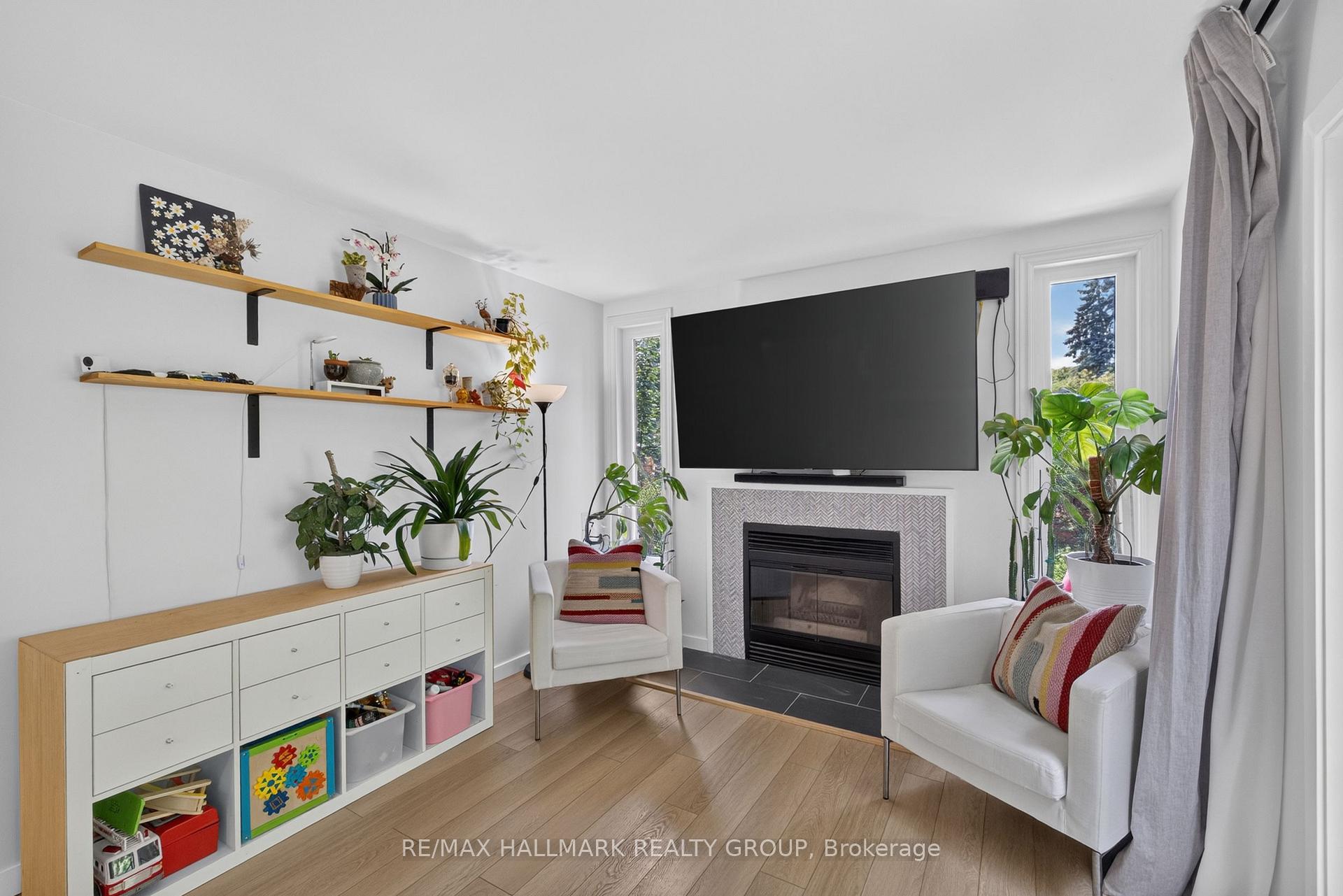 Photo 14 of 1 Hedgerow Lane, Ottawa, Stittsville (Central) — HOMEH