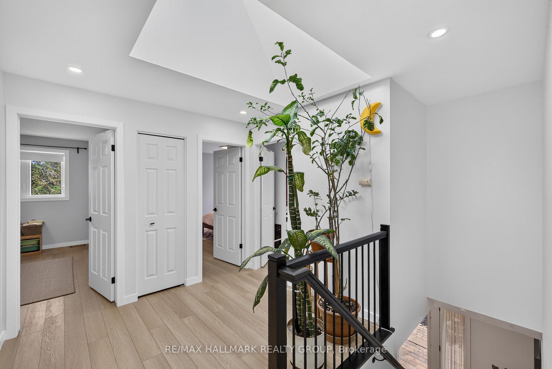 Photo 24 of 1 Hedgerow Lane, Ottawa, Stittsville (Central) — HOMEH