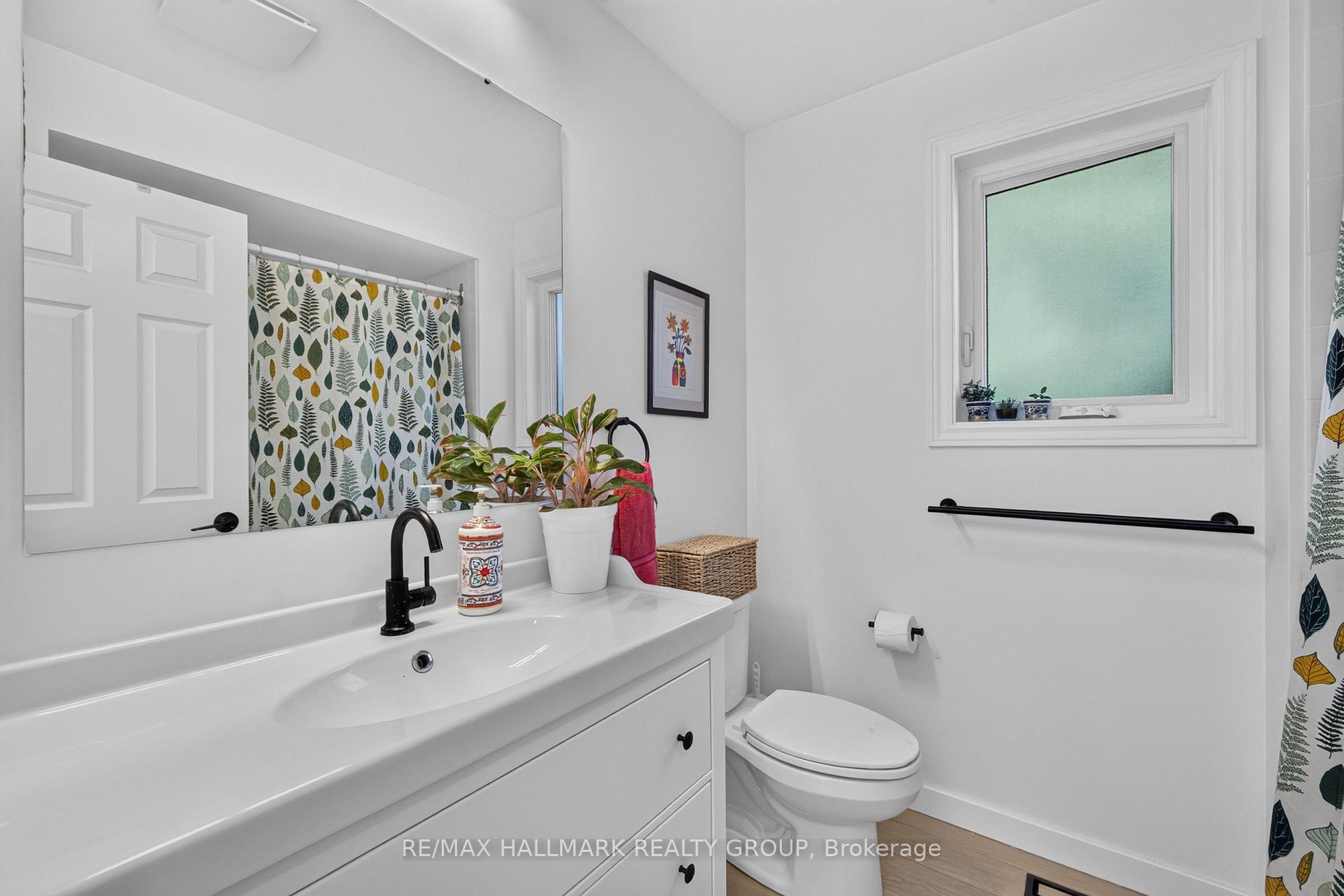 Photo 35 of 1 Hedgerow Lane, Ottawa, Stittsville (Central) — HOMEH
